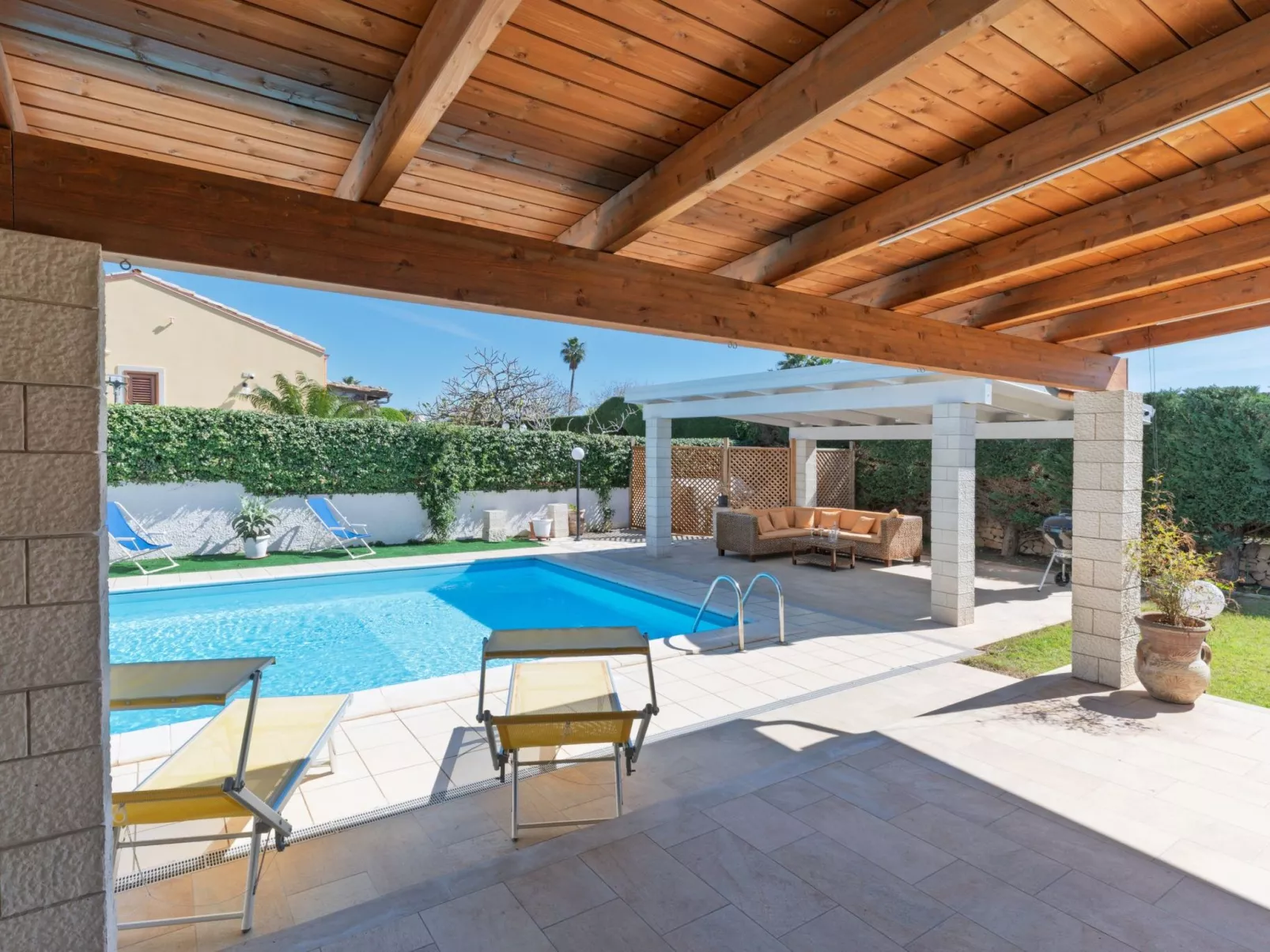 Sterlizia, Villa mit Pool in Meeresnähe-Image-tags.info