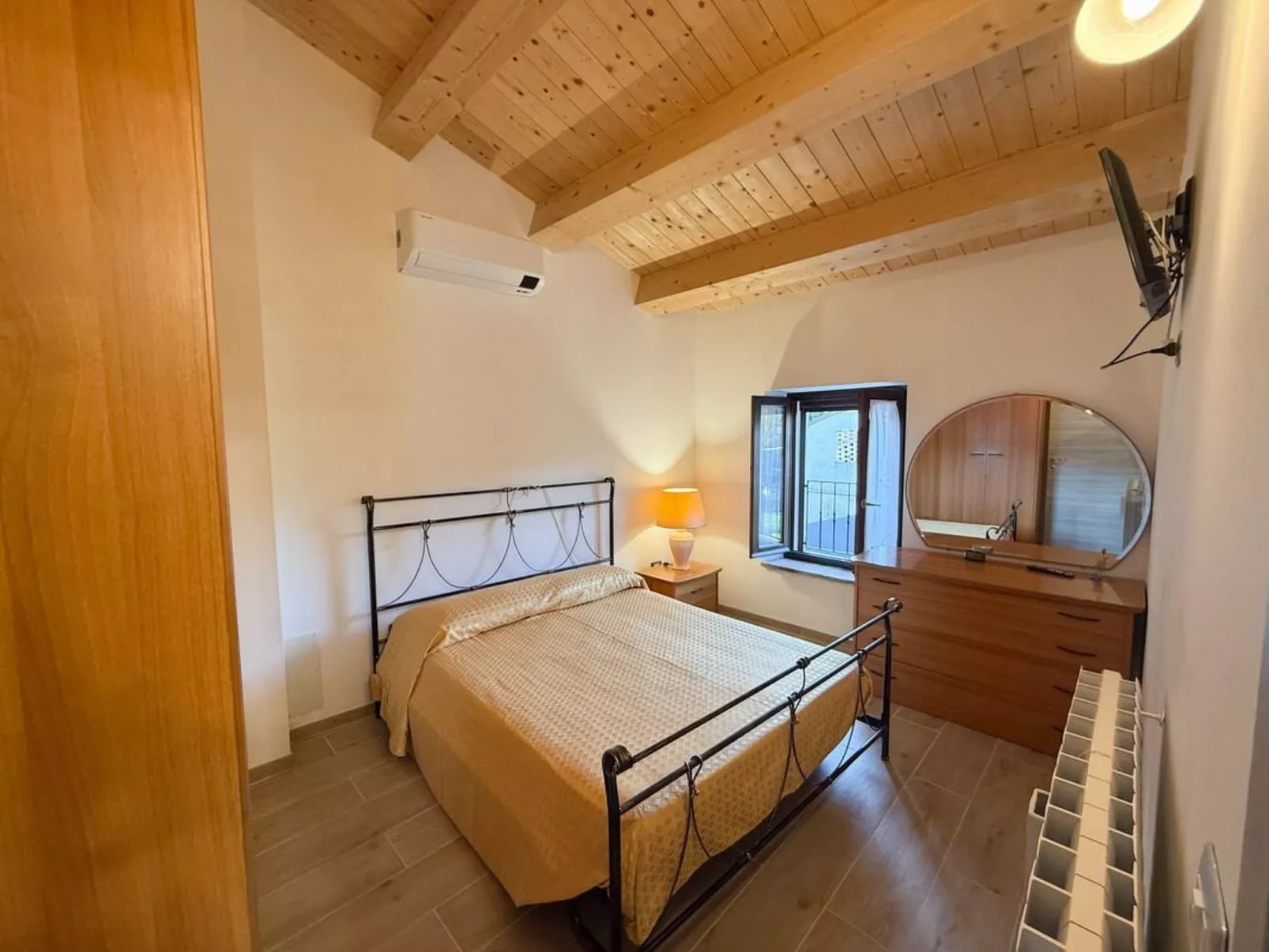 Ferienvilla mit privatem Pool und Whirlpool-Binnen