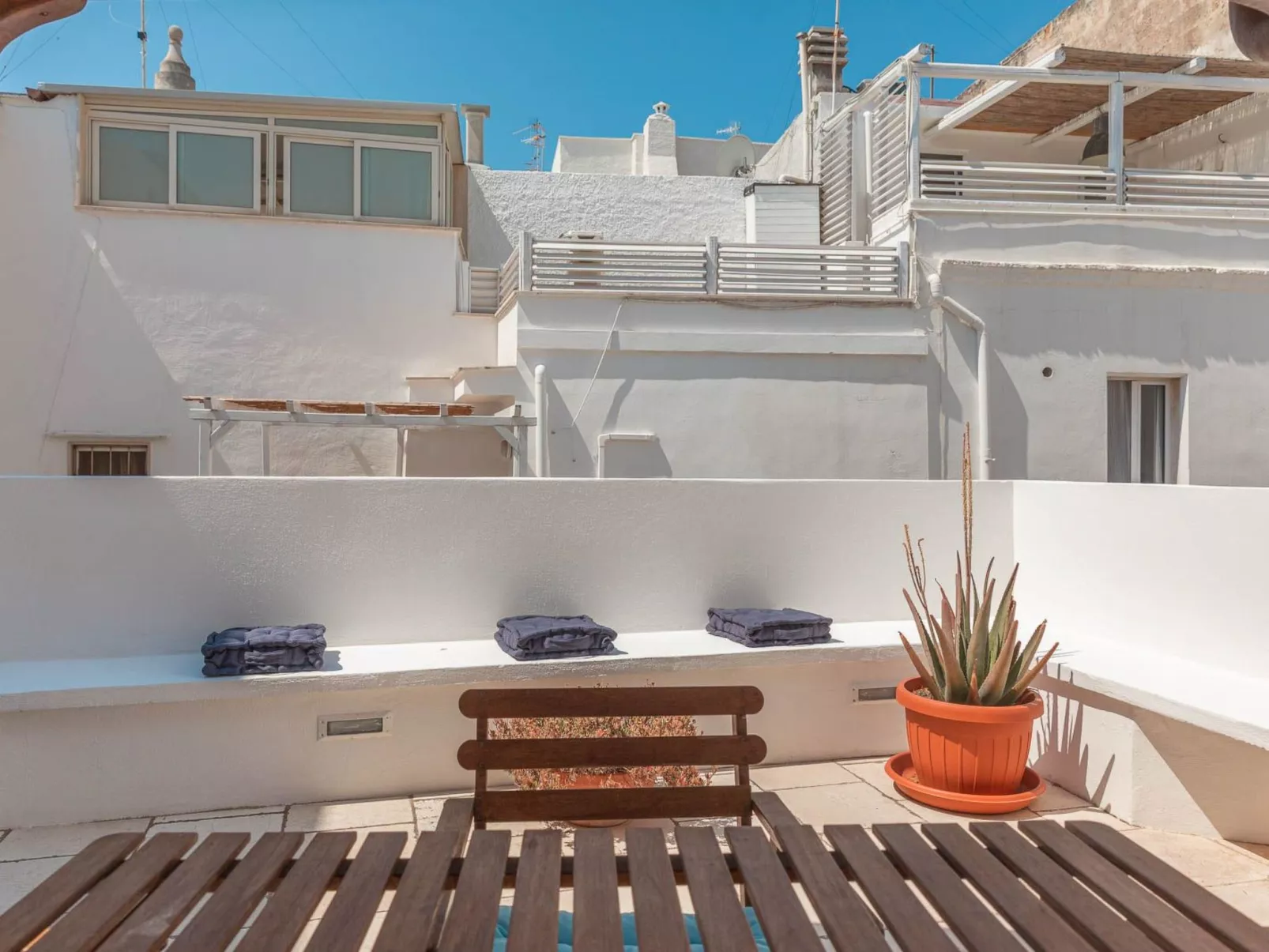 Dimora Levante - Typisches Haus nur wenige Schritte vom Meer entfernt-Buiten