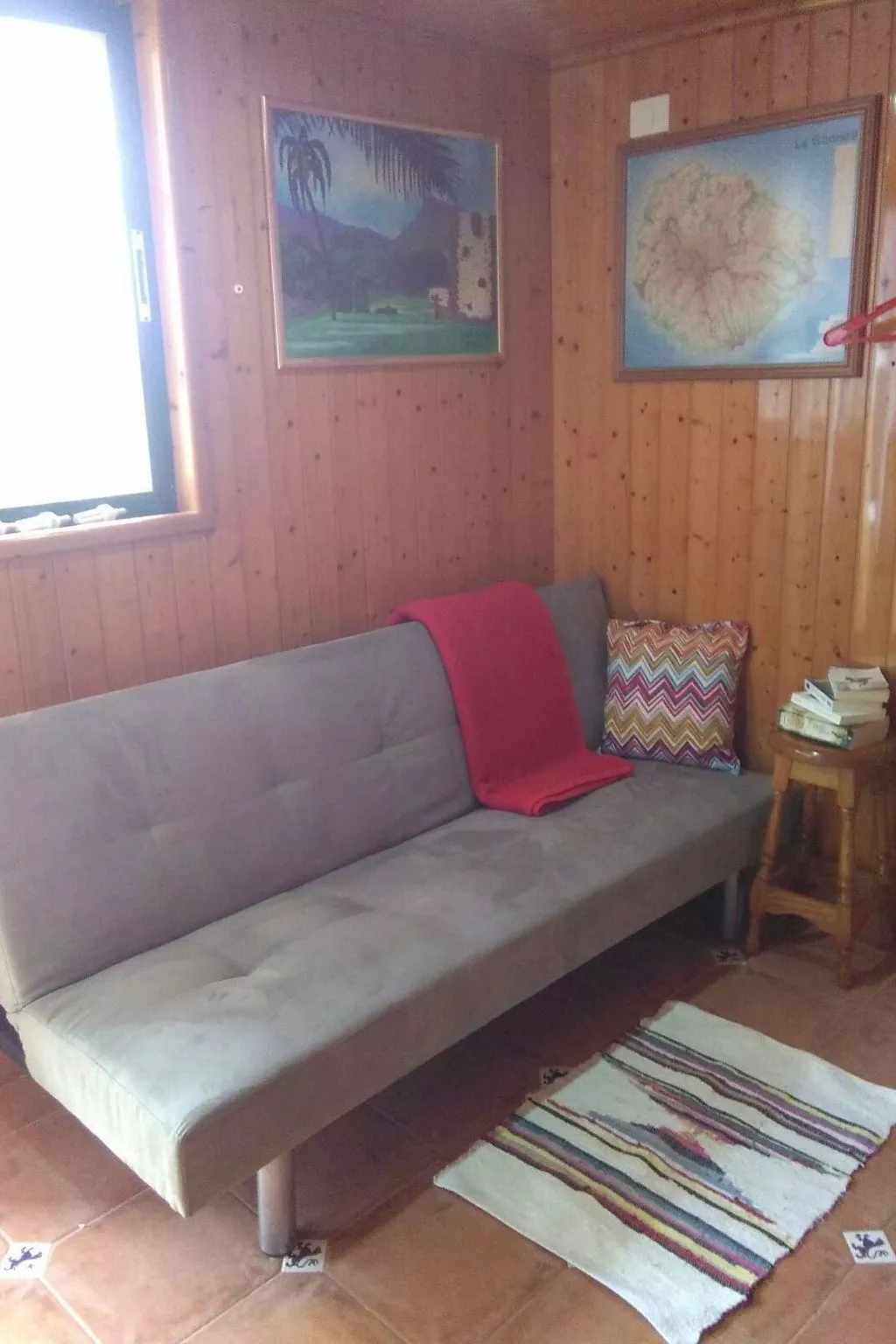 Ländliches Haus mit herrlichem Blick auf das Meer und das Tal.-Image-tags.info