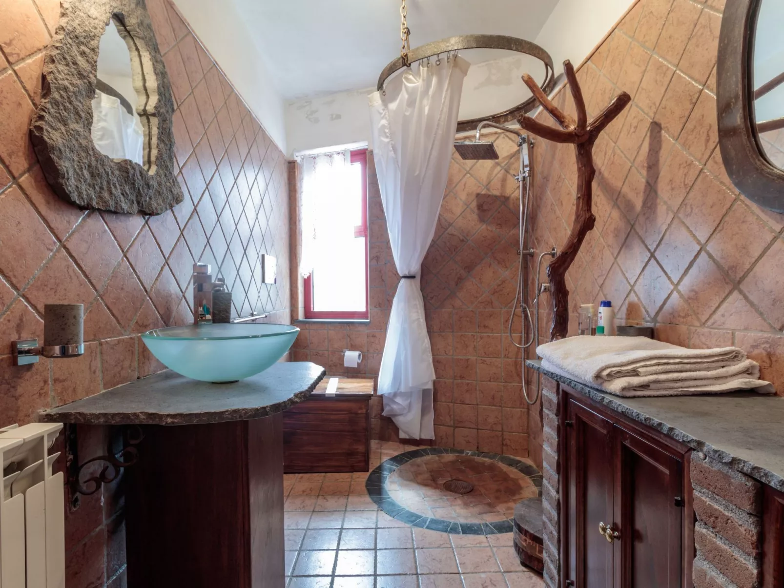 Cottage mit Whirlpool-Image-tags.info