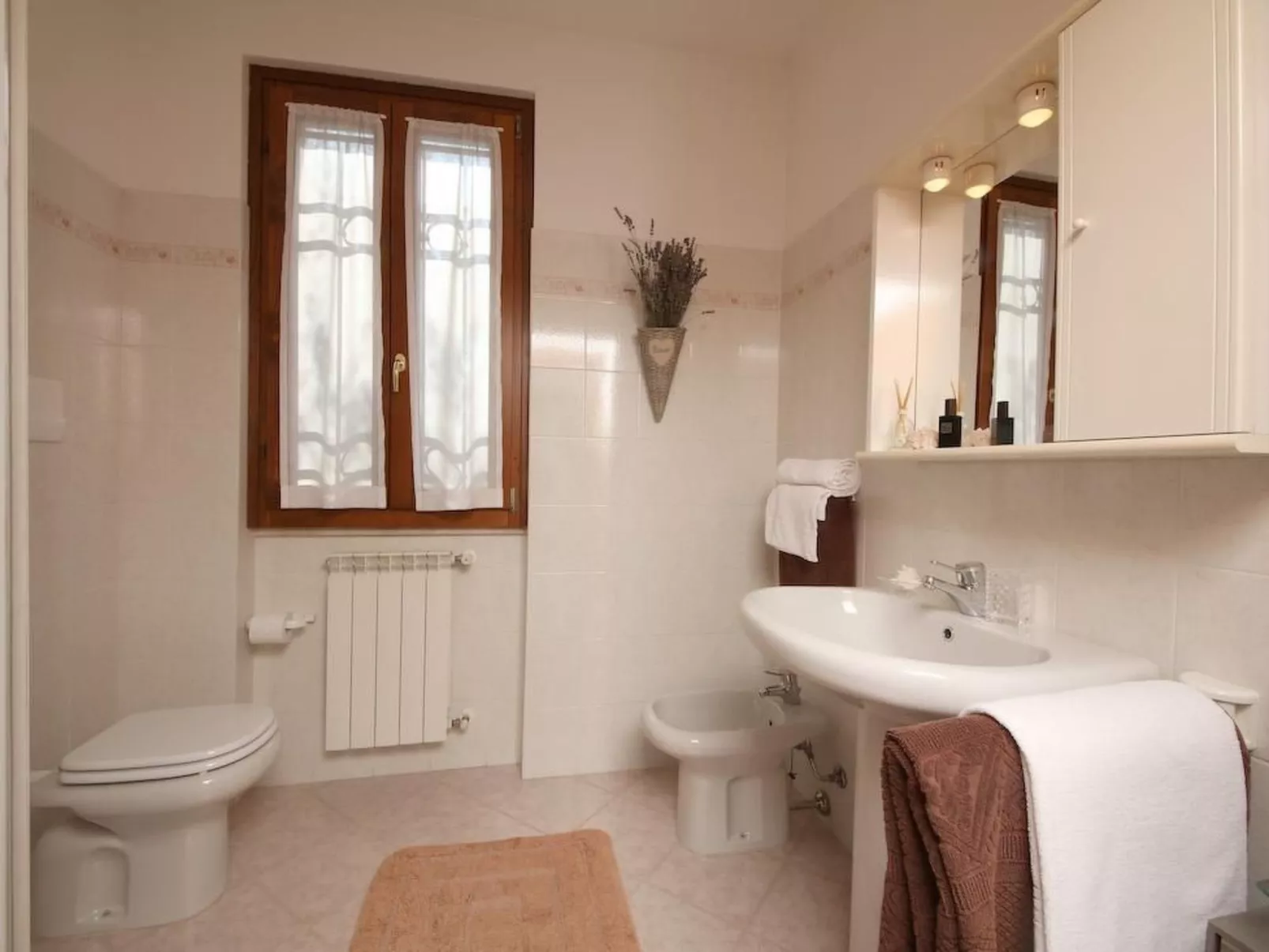 Peony' Wohnung mit Schwimmbad-Binnen