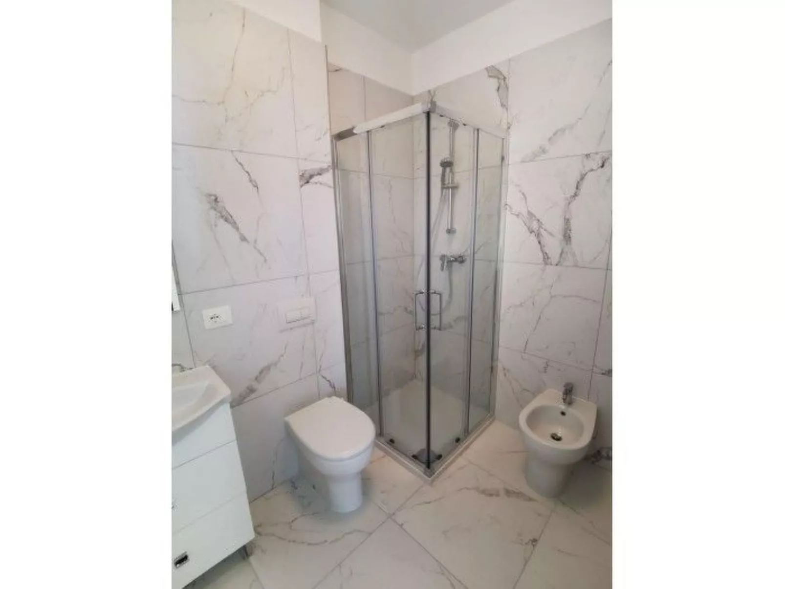 Ein-Zimmer-Wohnung Saturn 404-Image-tags.info