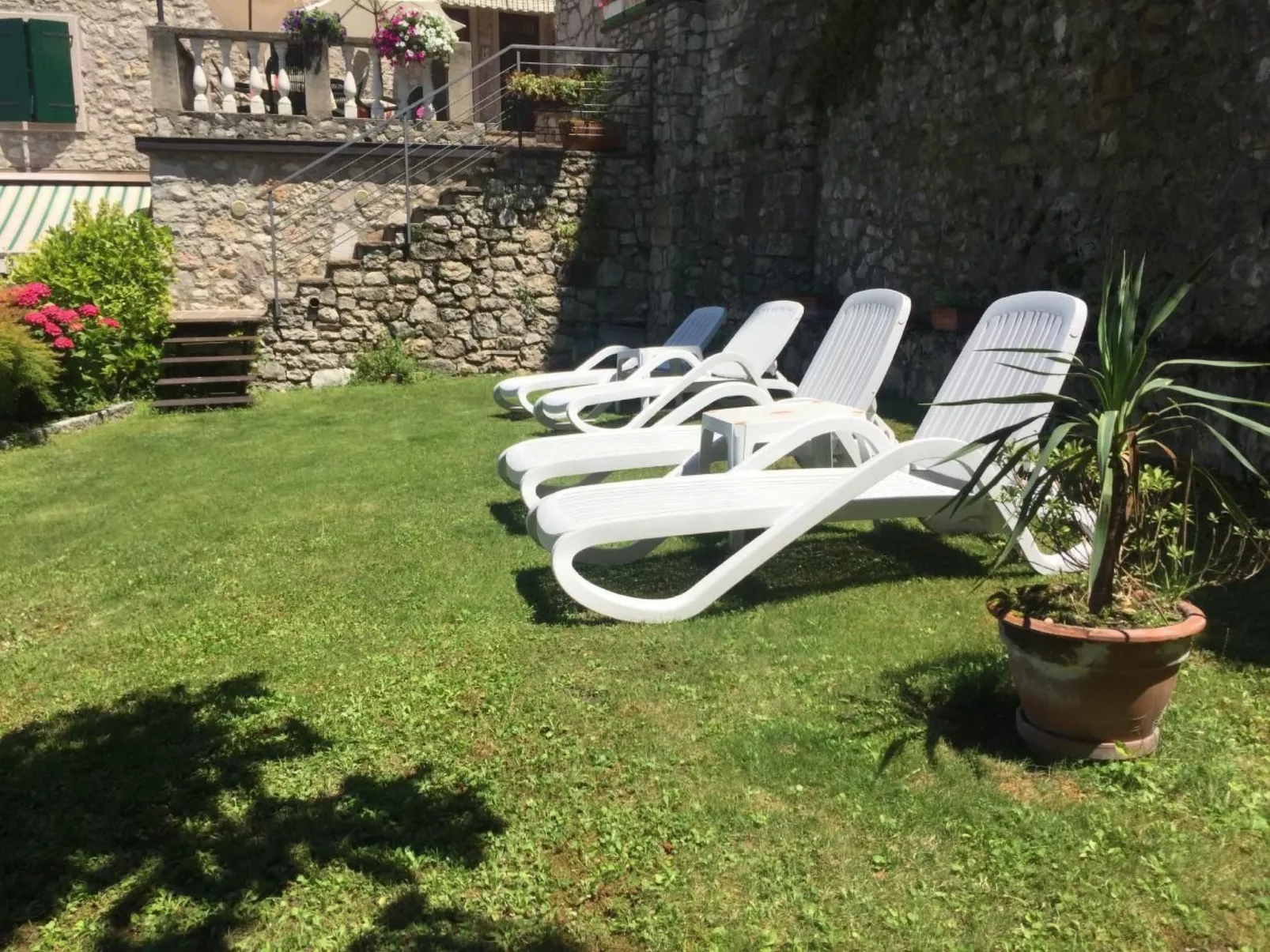 Mit Blick auf das Wasser-Buiten