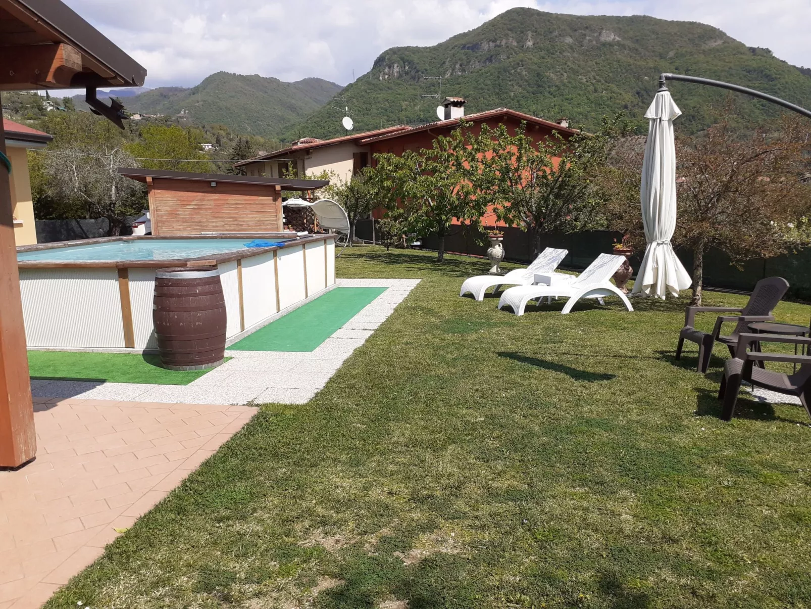 Appto. "Villa La Veranda" mit Garten und Pool-Buiten