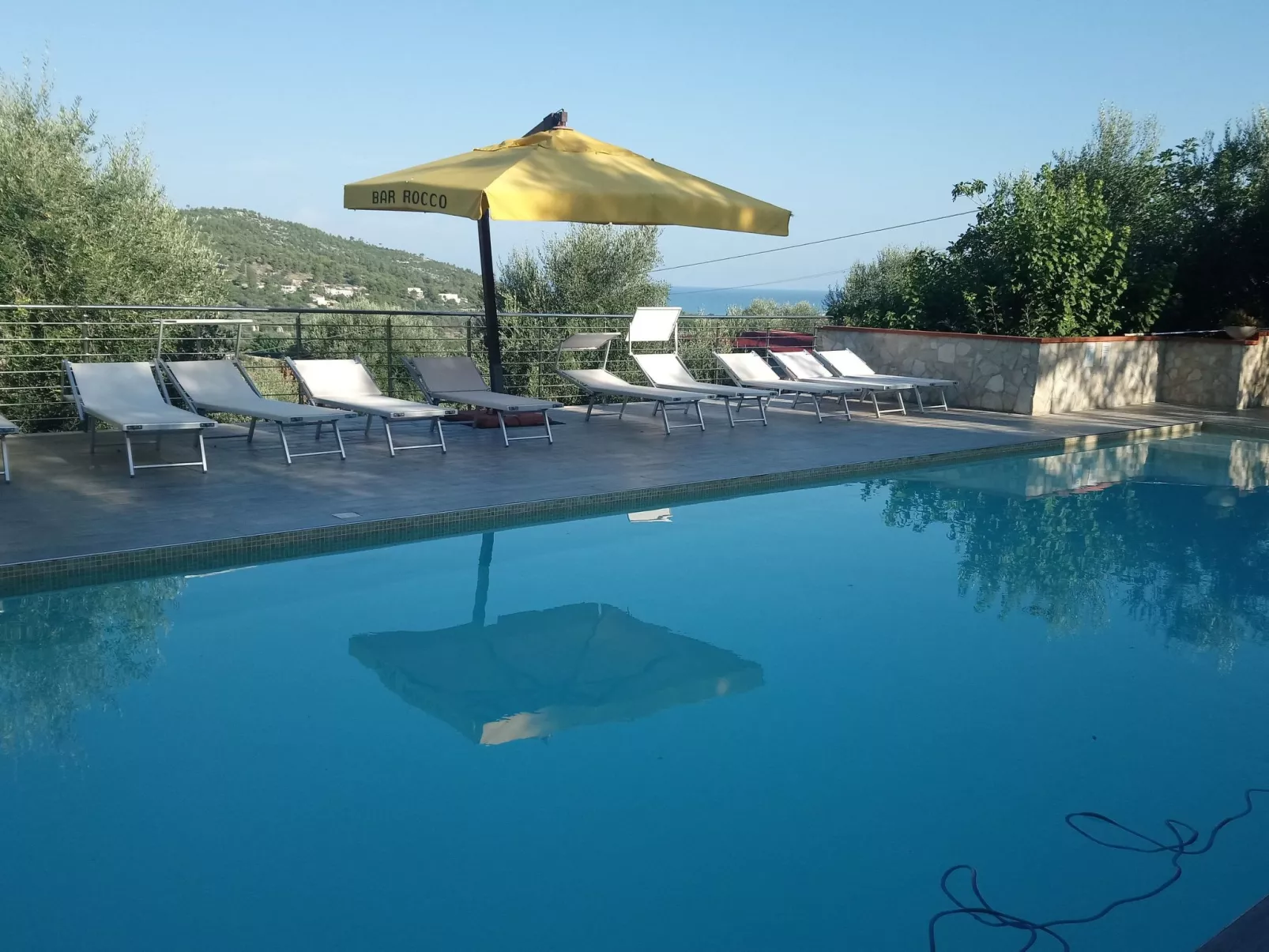 Mit Garten und Kinderschwimmbad-Image-tags.info