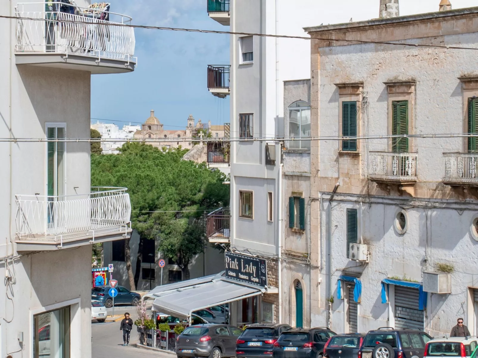 Oma Im Haus in der Mitte-Image-tags.info