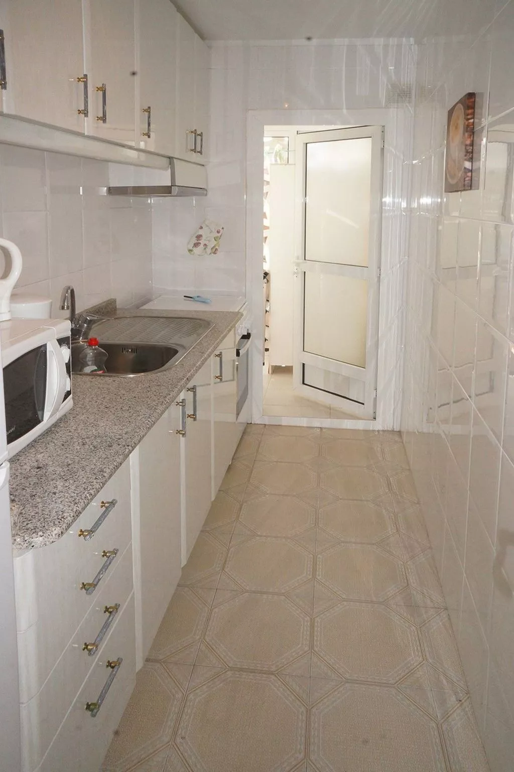 Esmeralda-Image-tags.info