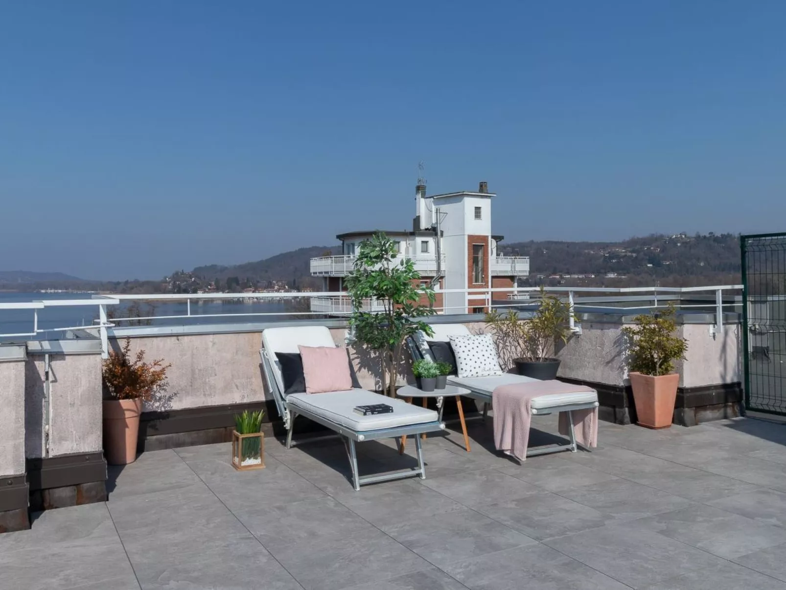 La Terrazza' Wohnung mit Seeblick-Buiten