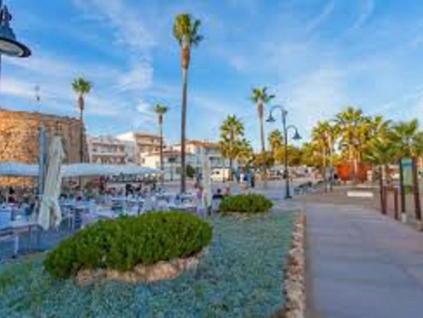 Wunderschöne Ferienwohnung in Las Lagunas De Mijas mit Möblierter Terrasse-Buiten