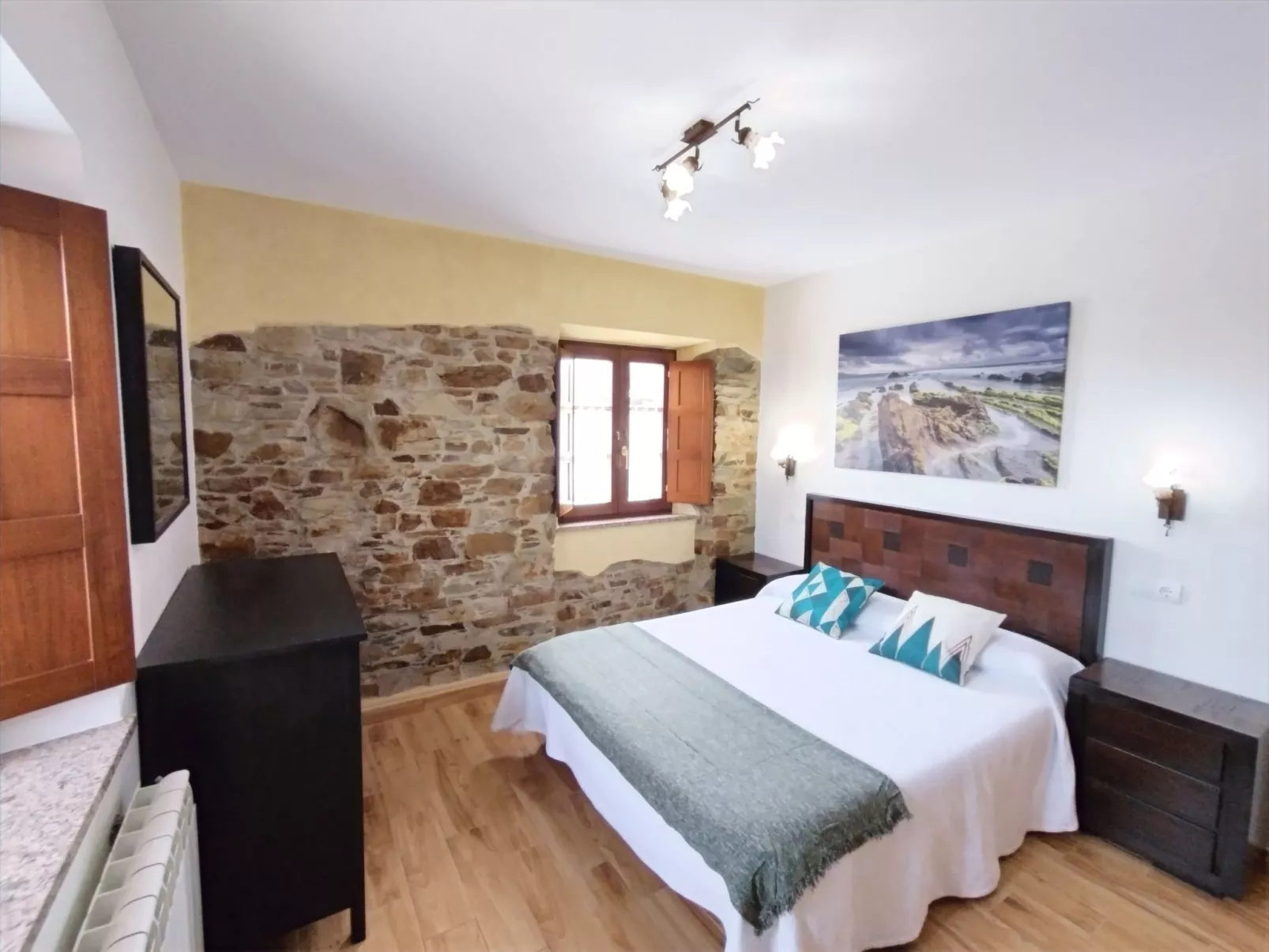 Schönes Duplex mit Aussicht, Pool und Garten-Image-tags.info