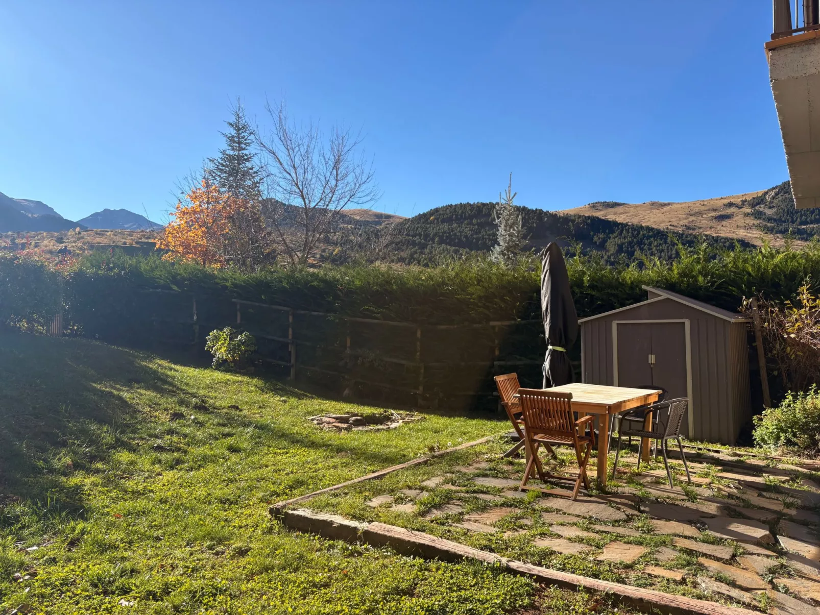 Erdgeschosswohnung Aüt 1 mit privatem Garten in Vall de Boí-Buiten