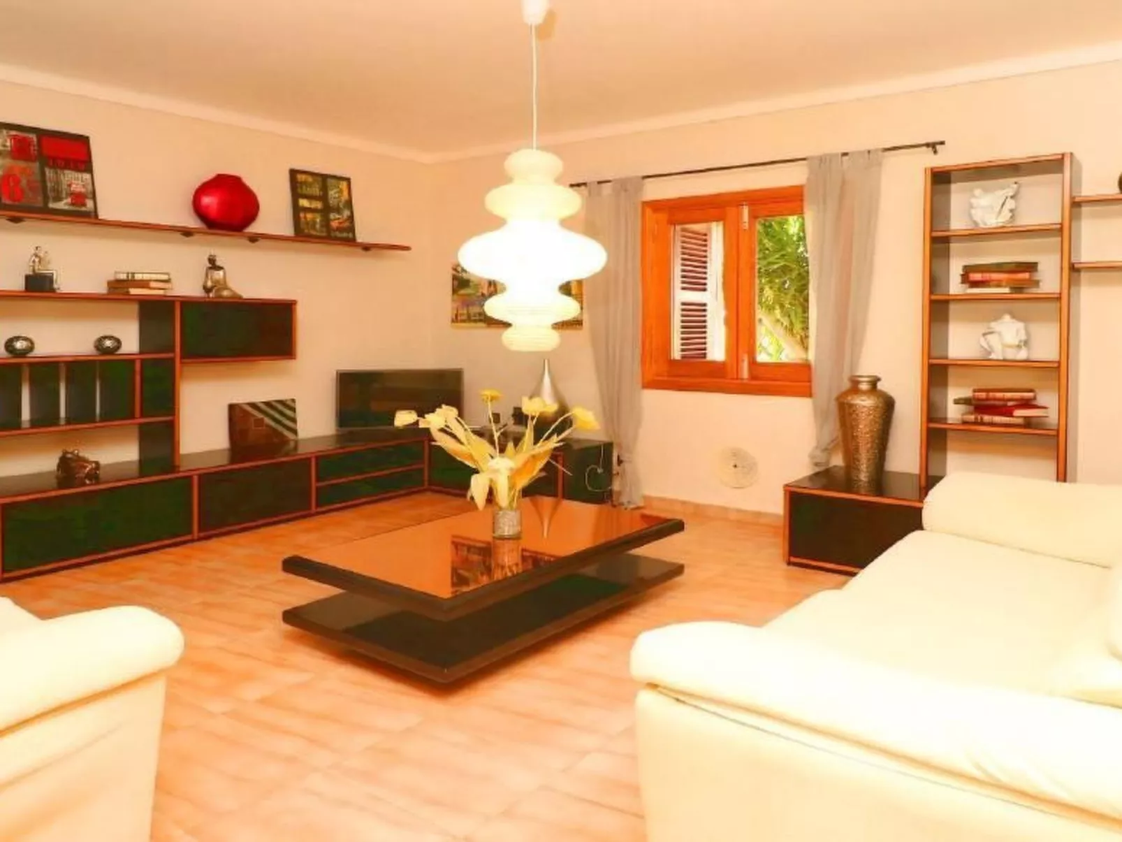 Finca Esmeralda-Binnen