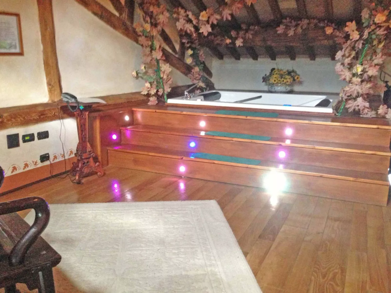 Altes Kloster und eleganter Landsitz-Binnen