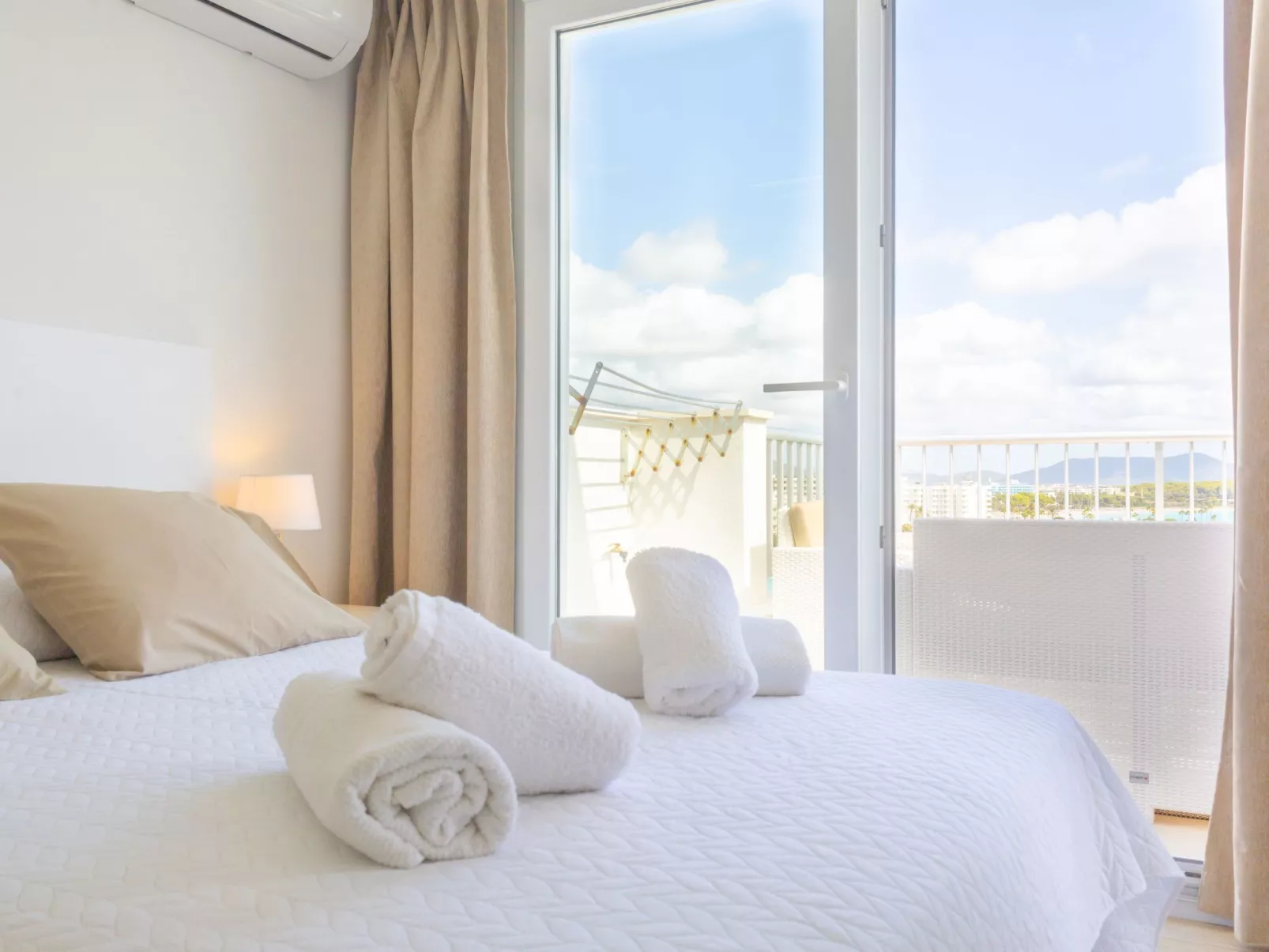 "Luisamar Meerblick".-Binnen