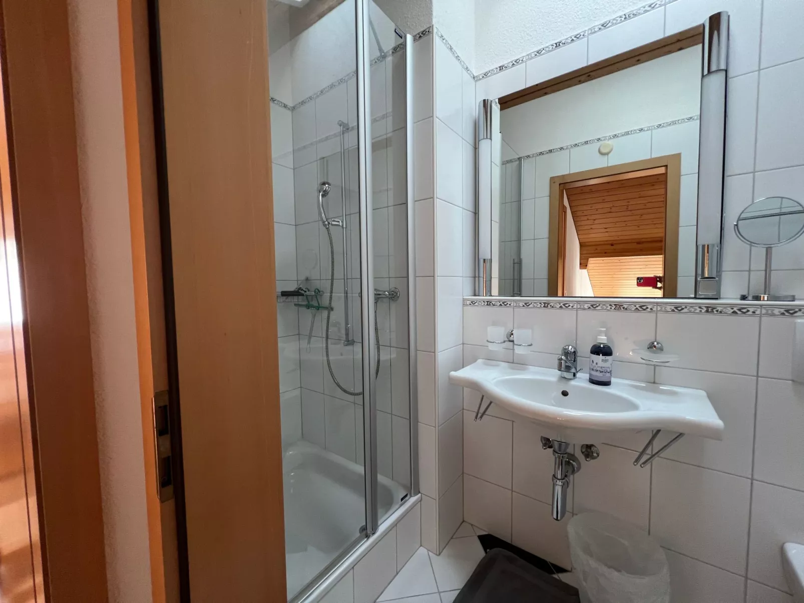 Pfingstweidli 6 Bett Wohnung-Image-tags.info