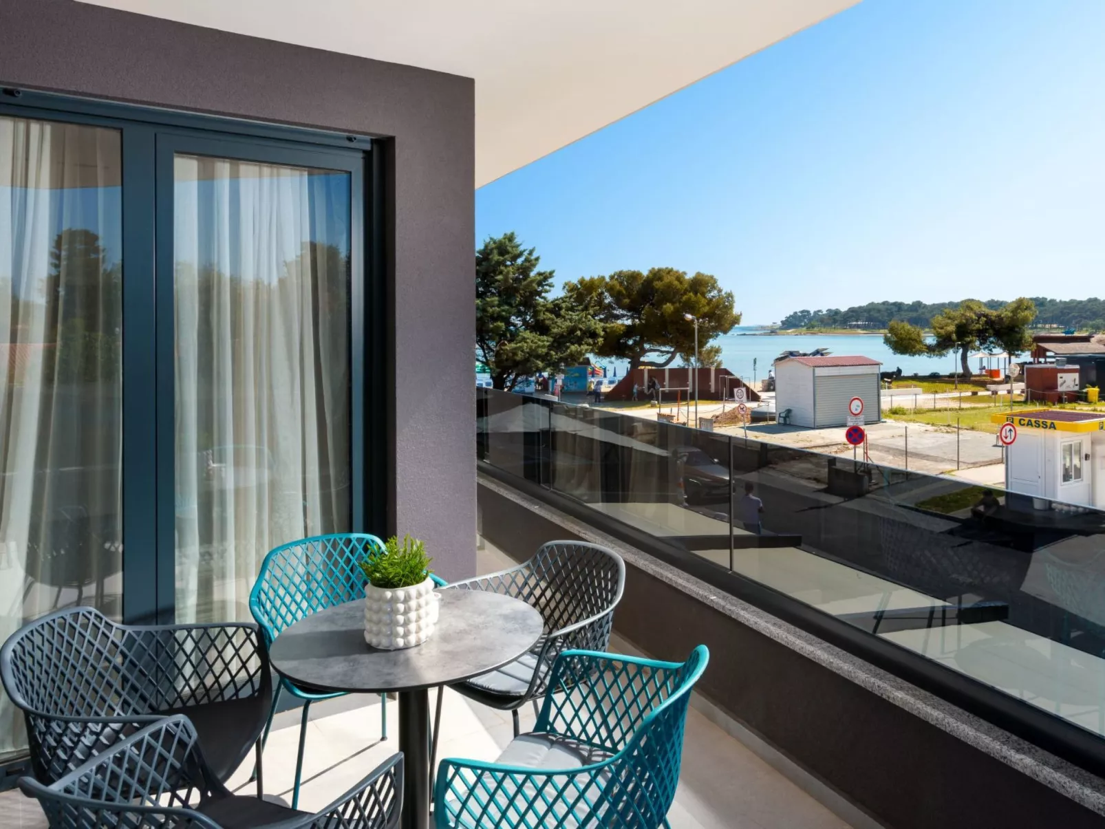 Wohnung "A'more Bijeca2" mit Blick auf das Wasser-Image-tags.info