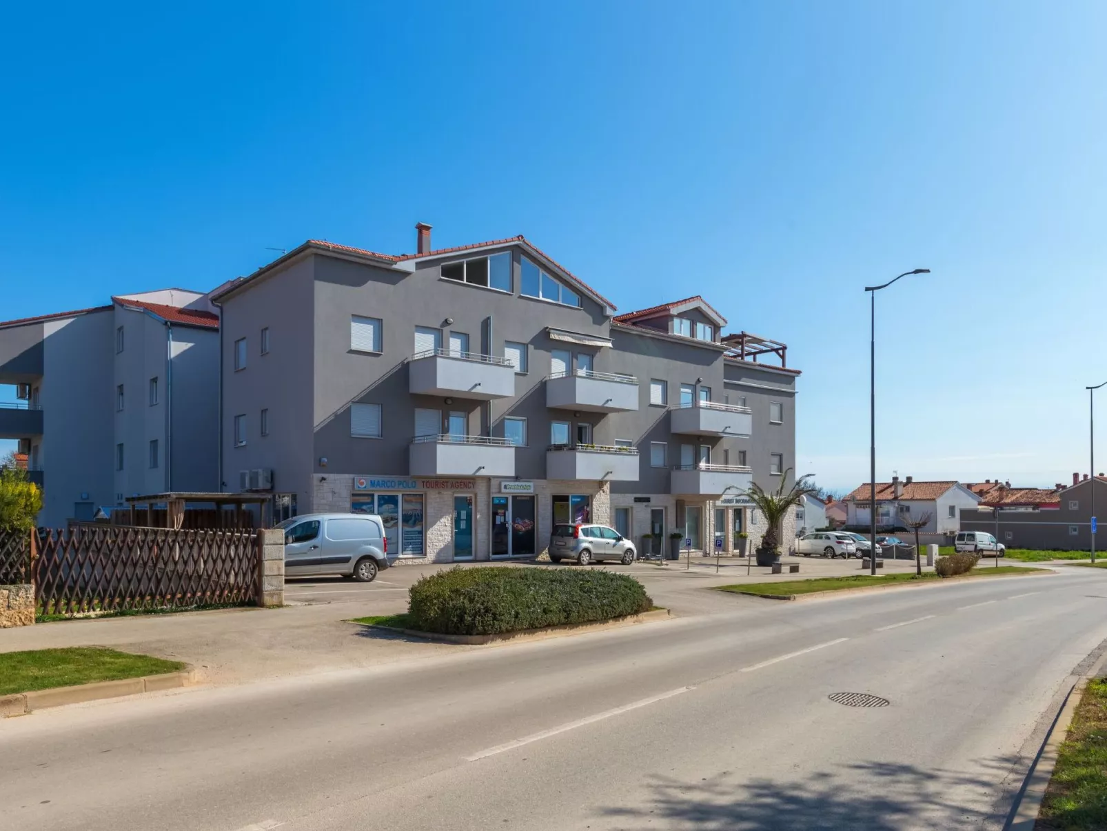 "Marica J2" mit Balkon-Image-tags.info