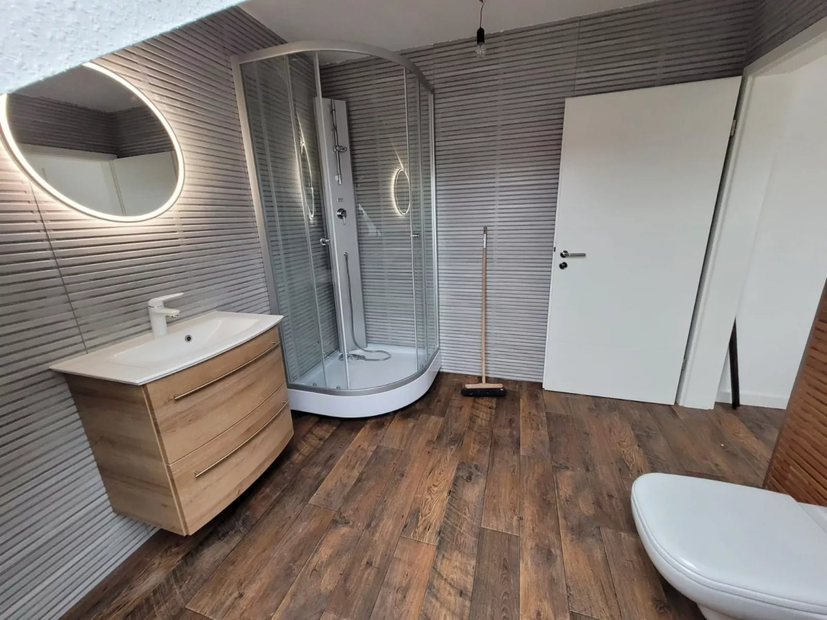 In Linum mit Garten, Terrasse und Grill-Image-tags.info