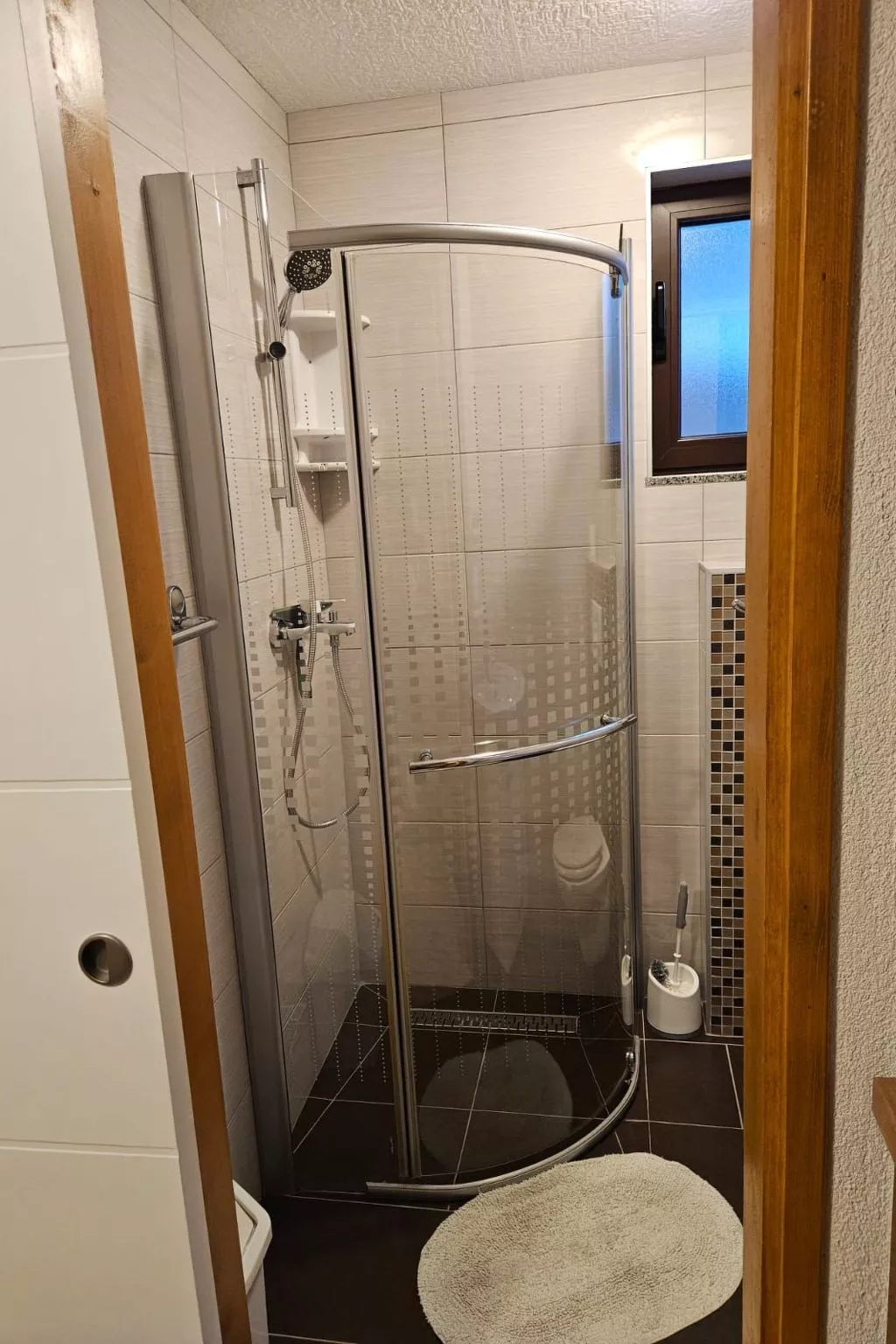 "Second" mit Terrasse-Binnen