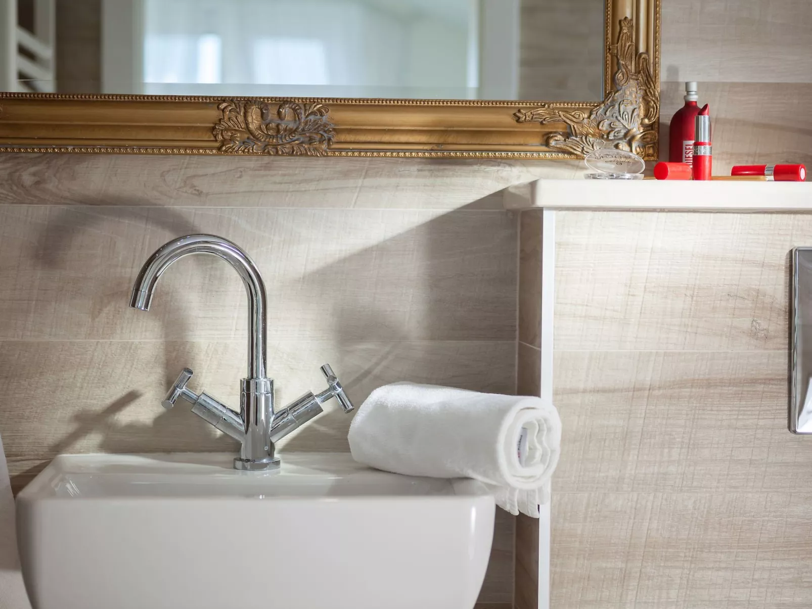 Villa Kety mit Pool-Binnen