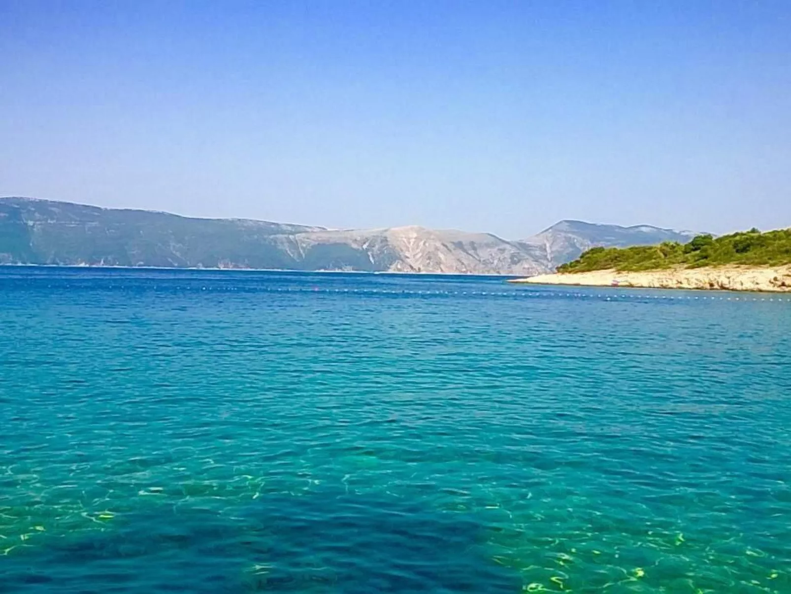Mit Blick auf das Wasser-Buiten