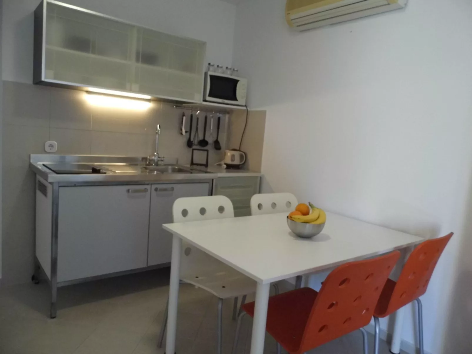 Gemütliche und moderne Wohnung in der Nähe von Meer und Zentrum-Binnen