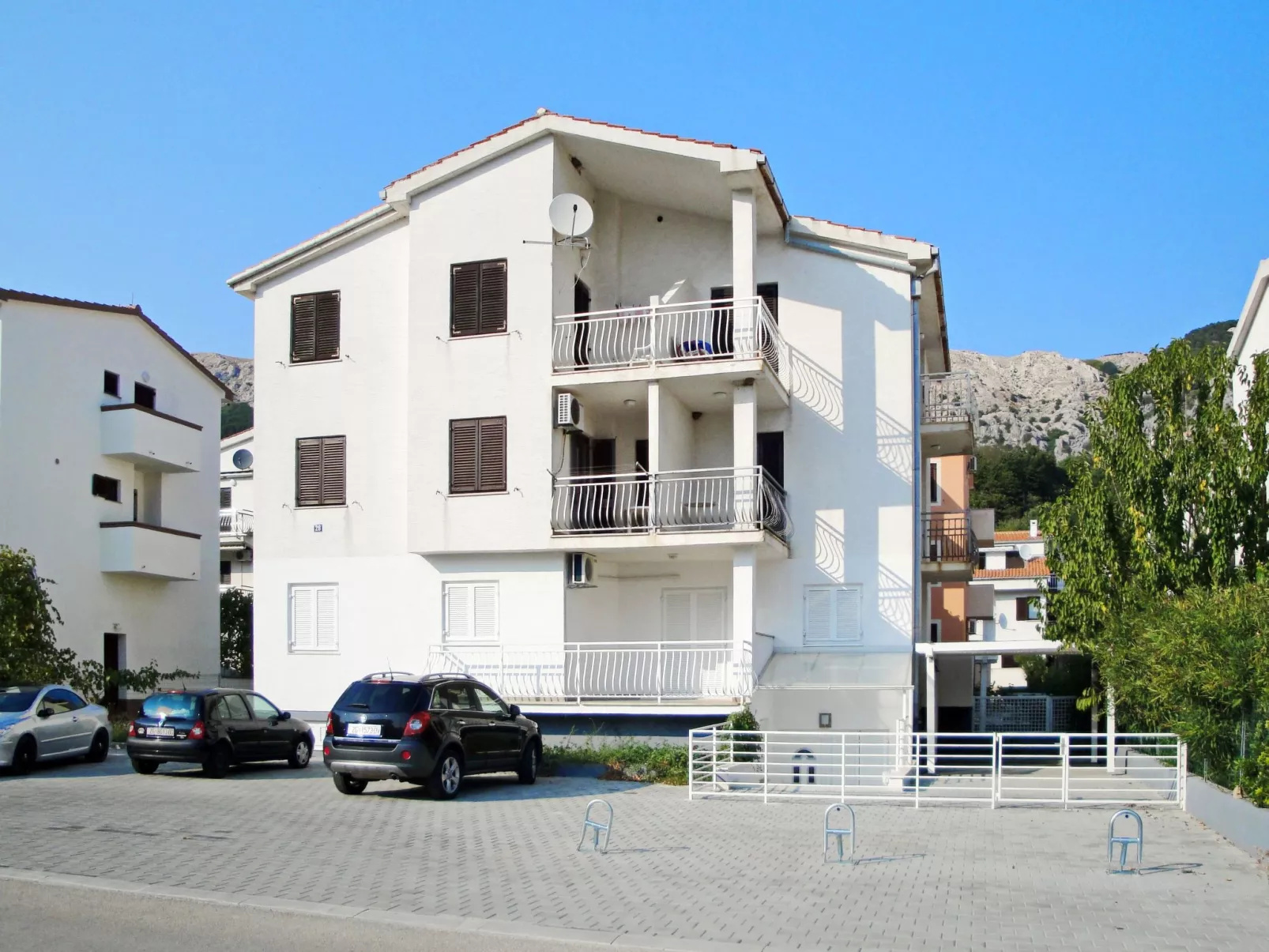 Neue Ferienwohnung in Baška mit Eigener Terrasse - Buiten