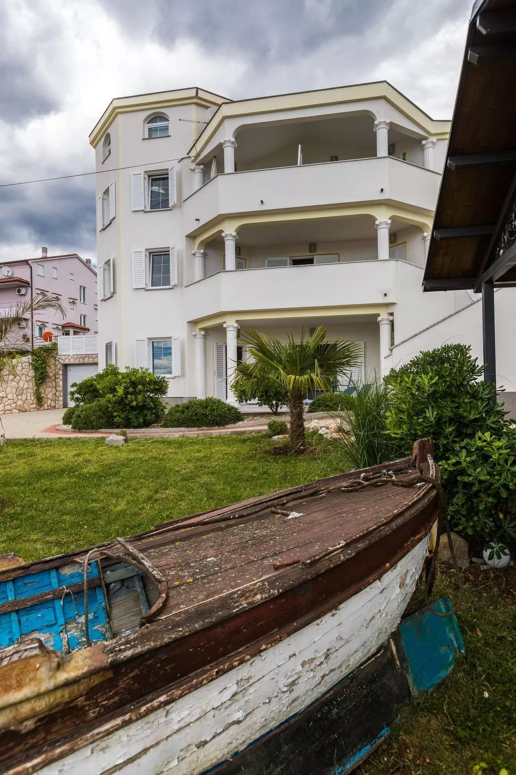 Wohnung mit großer Terasse-Buiten