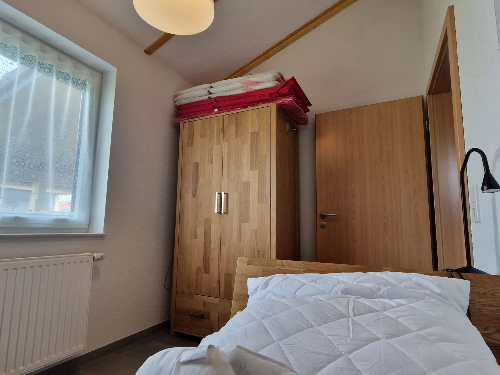 G8 freistehendes Ferienhaus mit Gartenhaus - Binnen