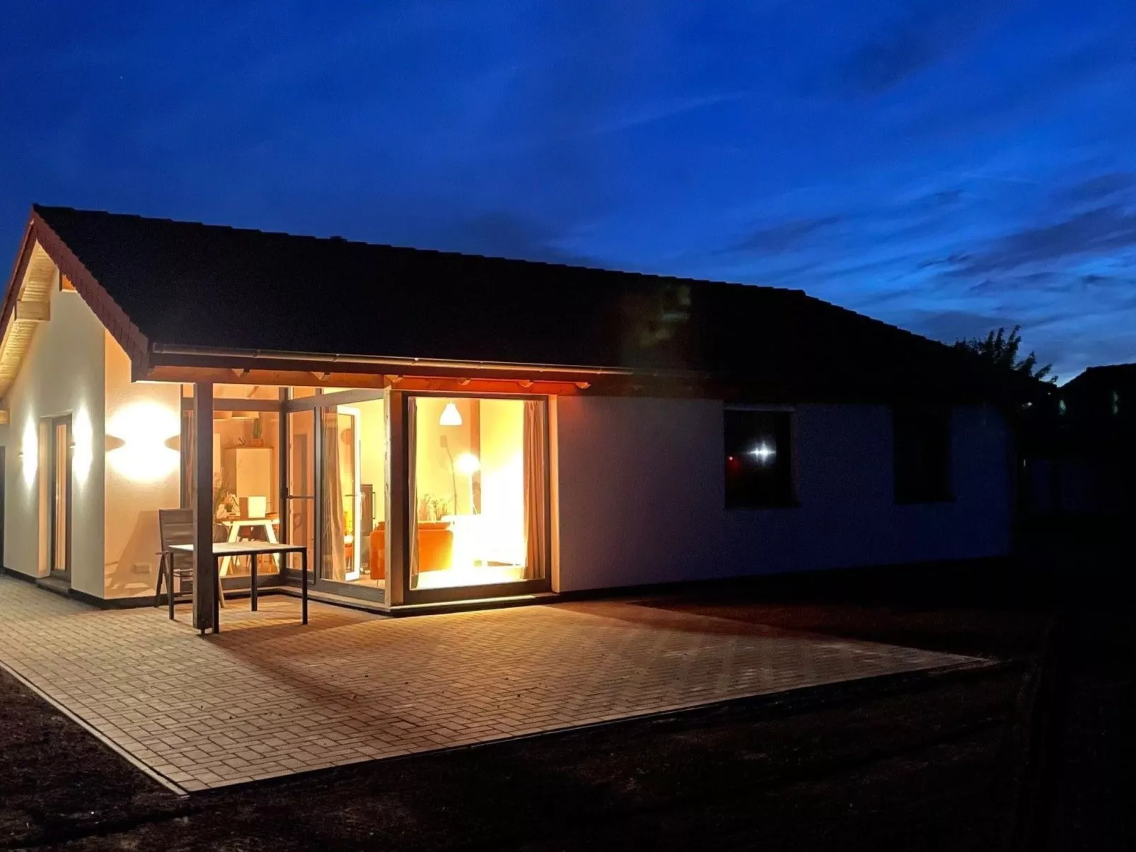 G1 Eingezäuntes Haus mit Kamin in Eckwarderhörne-Image-tags.info