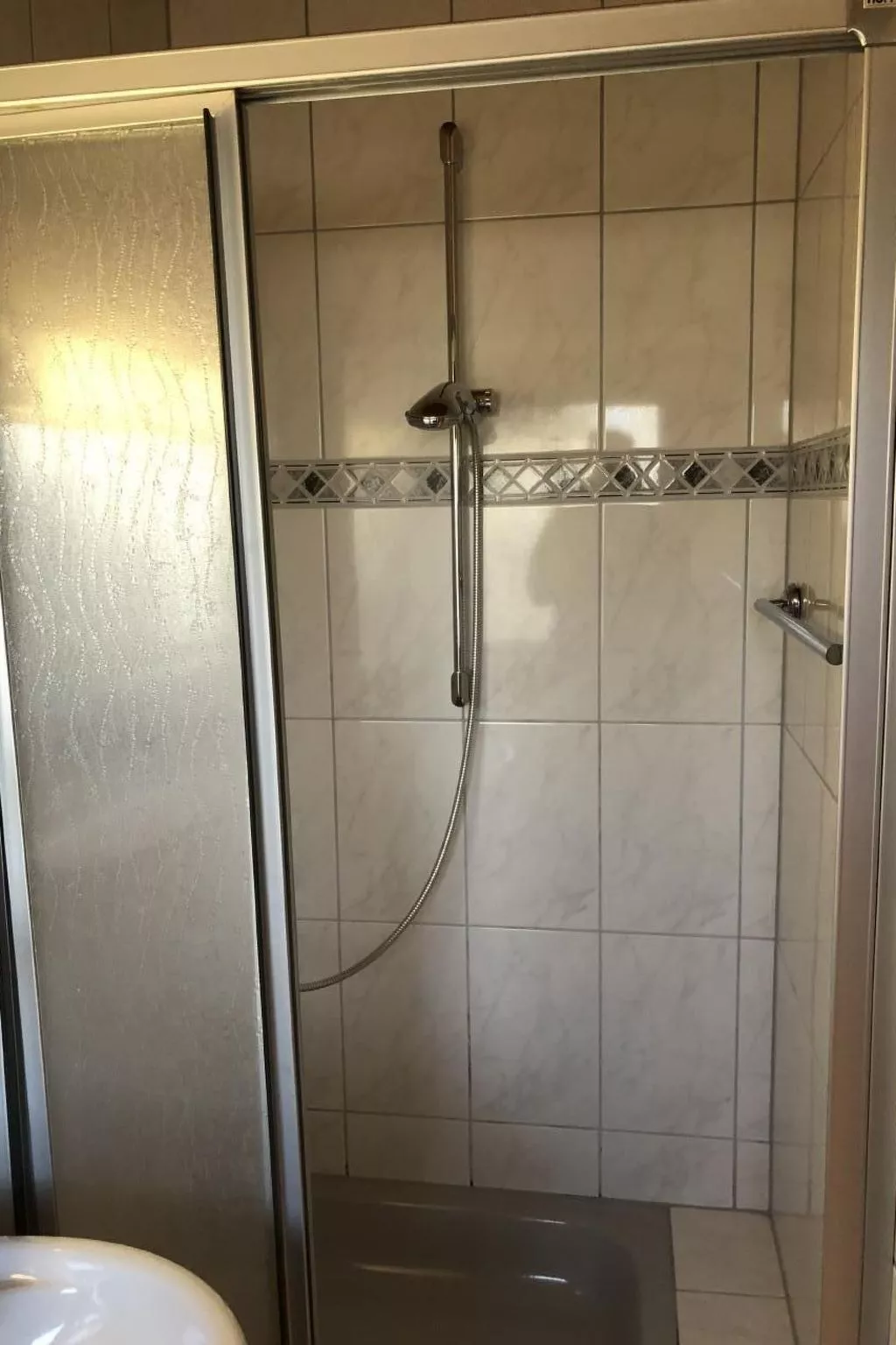 D4 Haus in Eckwarderhörne mit Terrasse und Garte-Image-tags.info