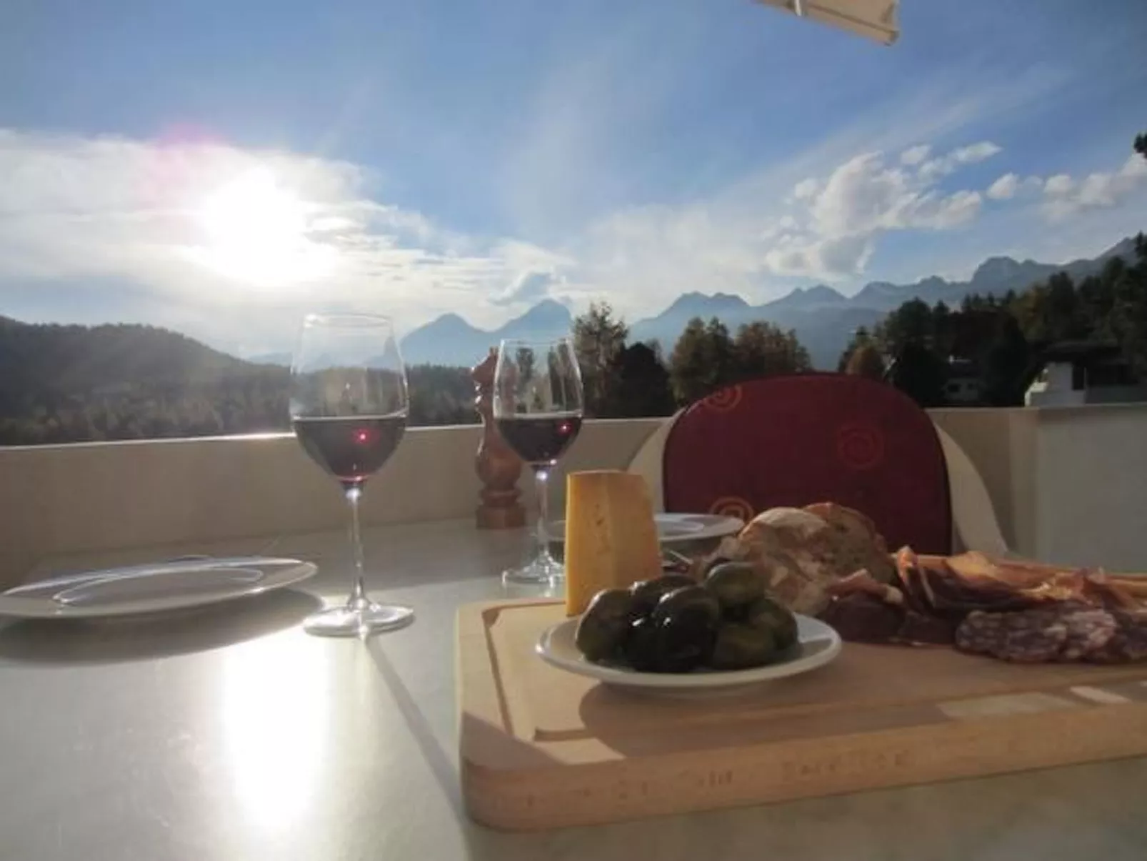 Chesa Basilisk 1 - ÖV inklusive-Buiten