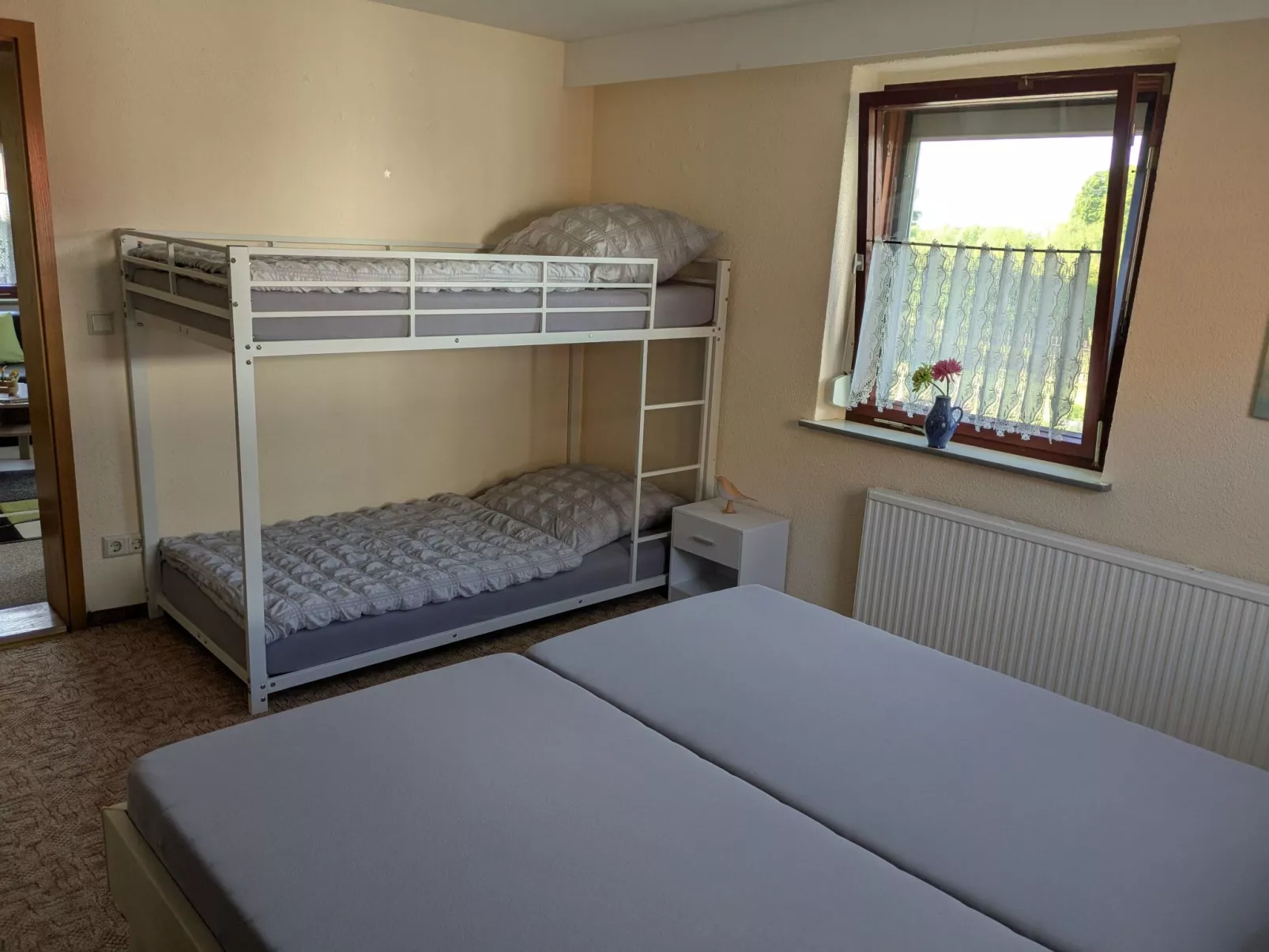 Mit eigenem Parkplatz-Binnen