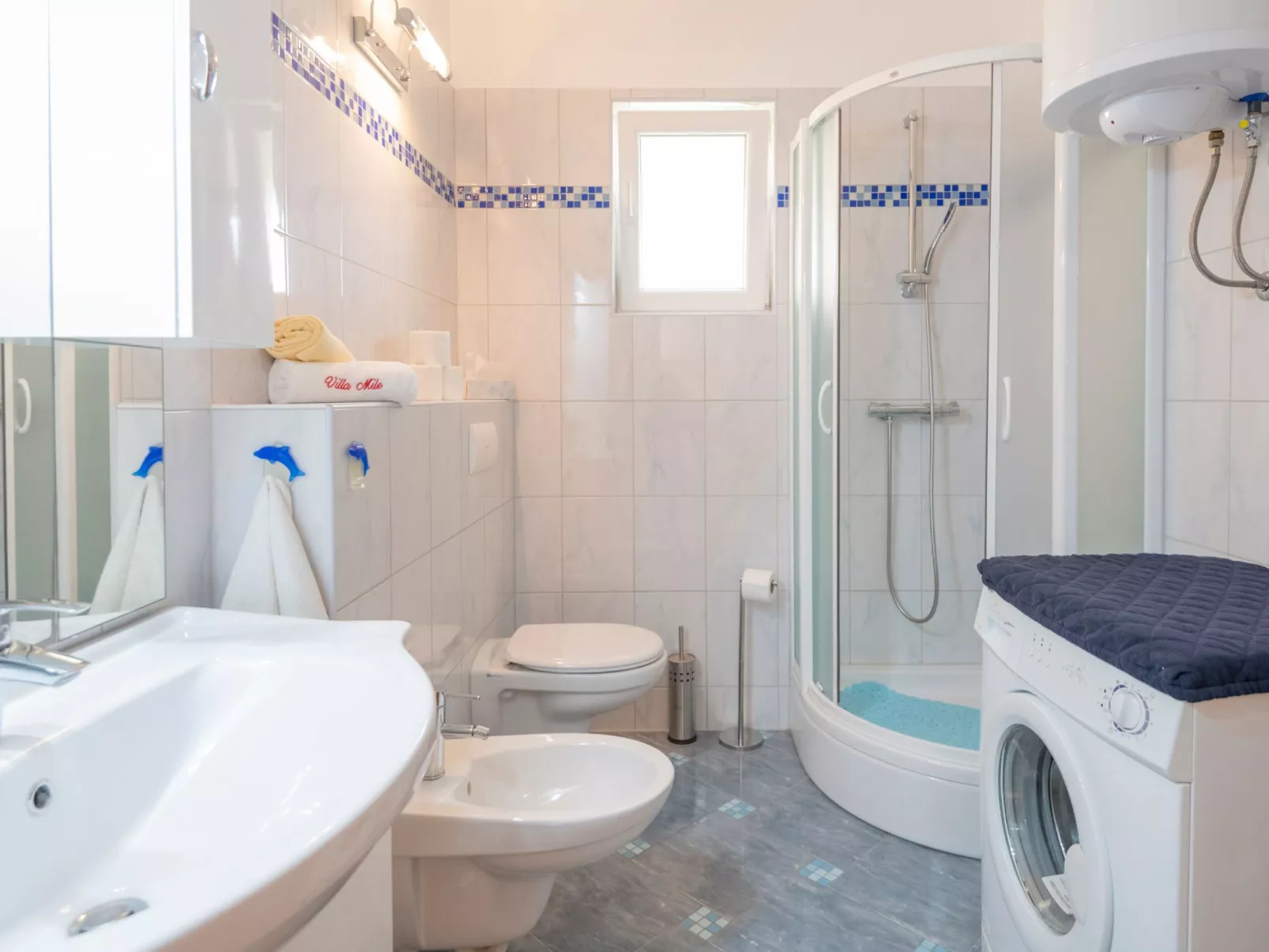 Villa "Mile" mit beheiztem Pool, Grill und Terrasse-Binnen