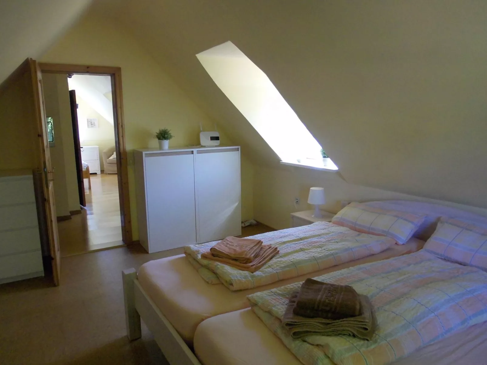 Haus in Zimmert mit Terrasse, Grill und Garten-Binnen