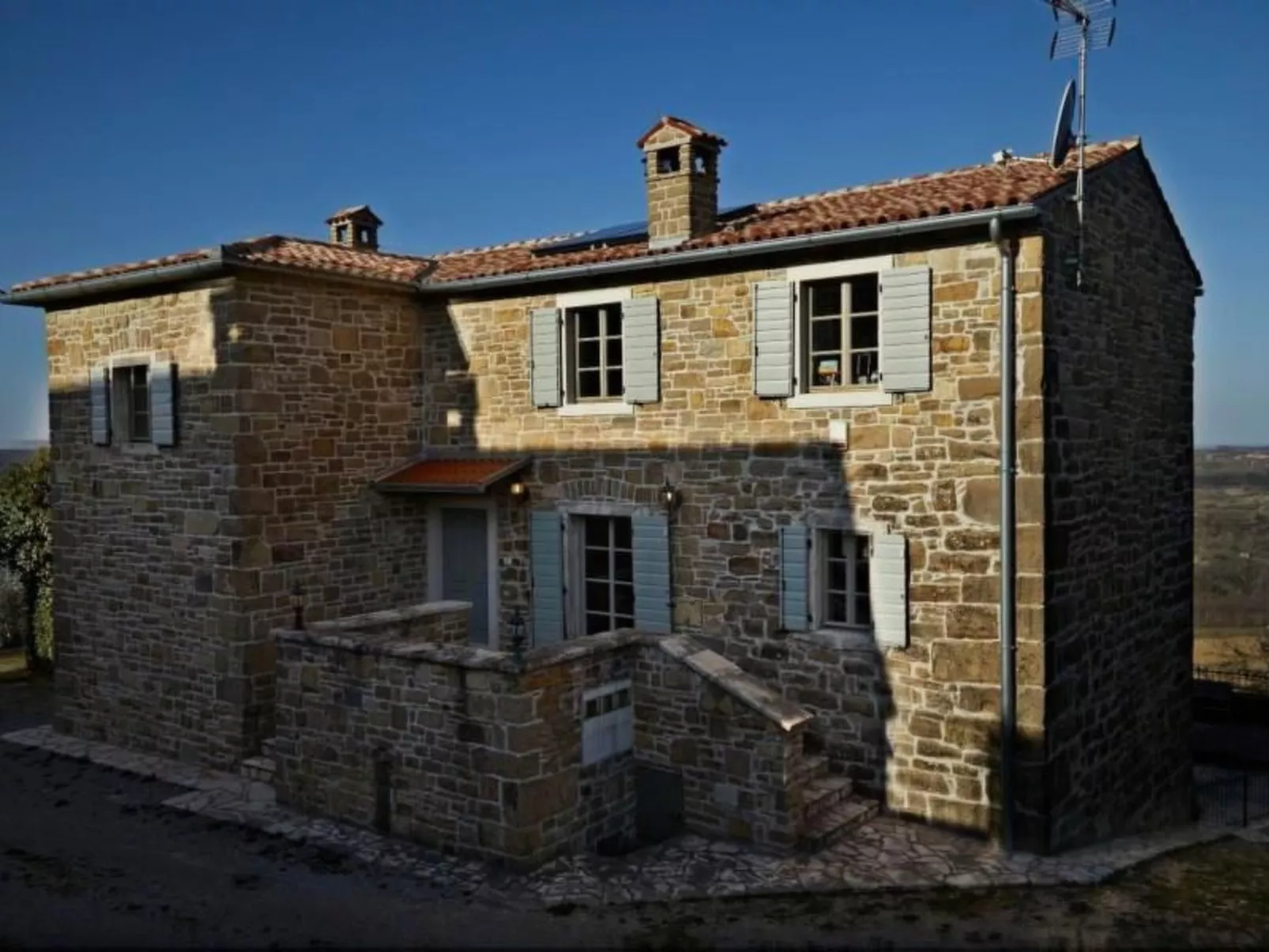 In Kostanjica mit Grill, Terrasse und Garten-Image-tags.info