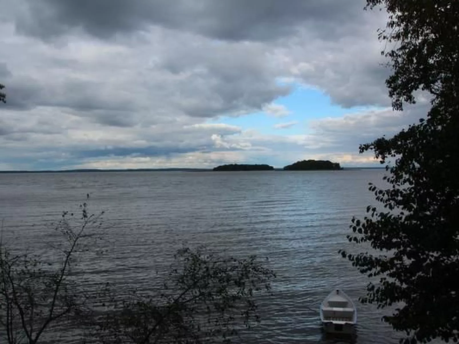 Ferienvilla mit Blick auf das Wasser-Buiten