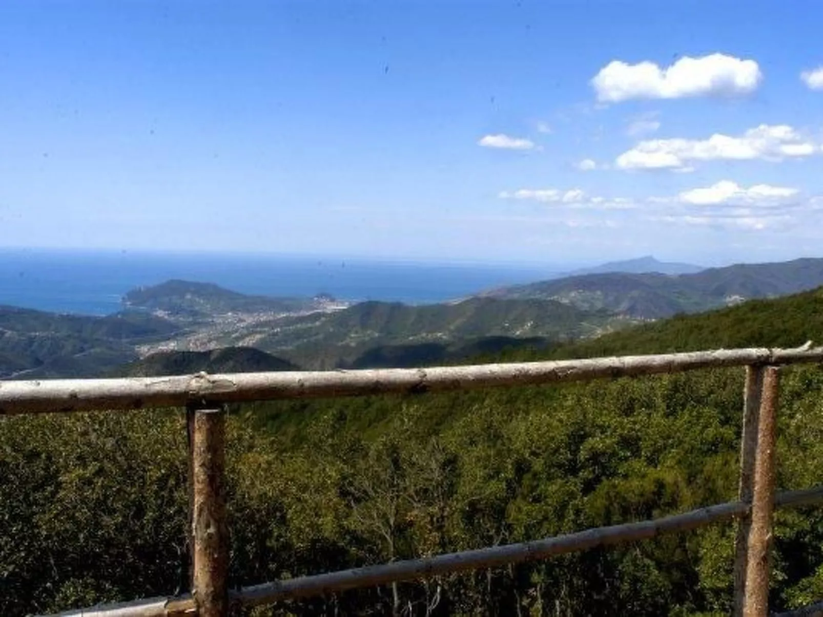 Appartement in Castiglione Chiavarese mit Garten-Buiten