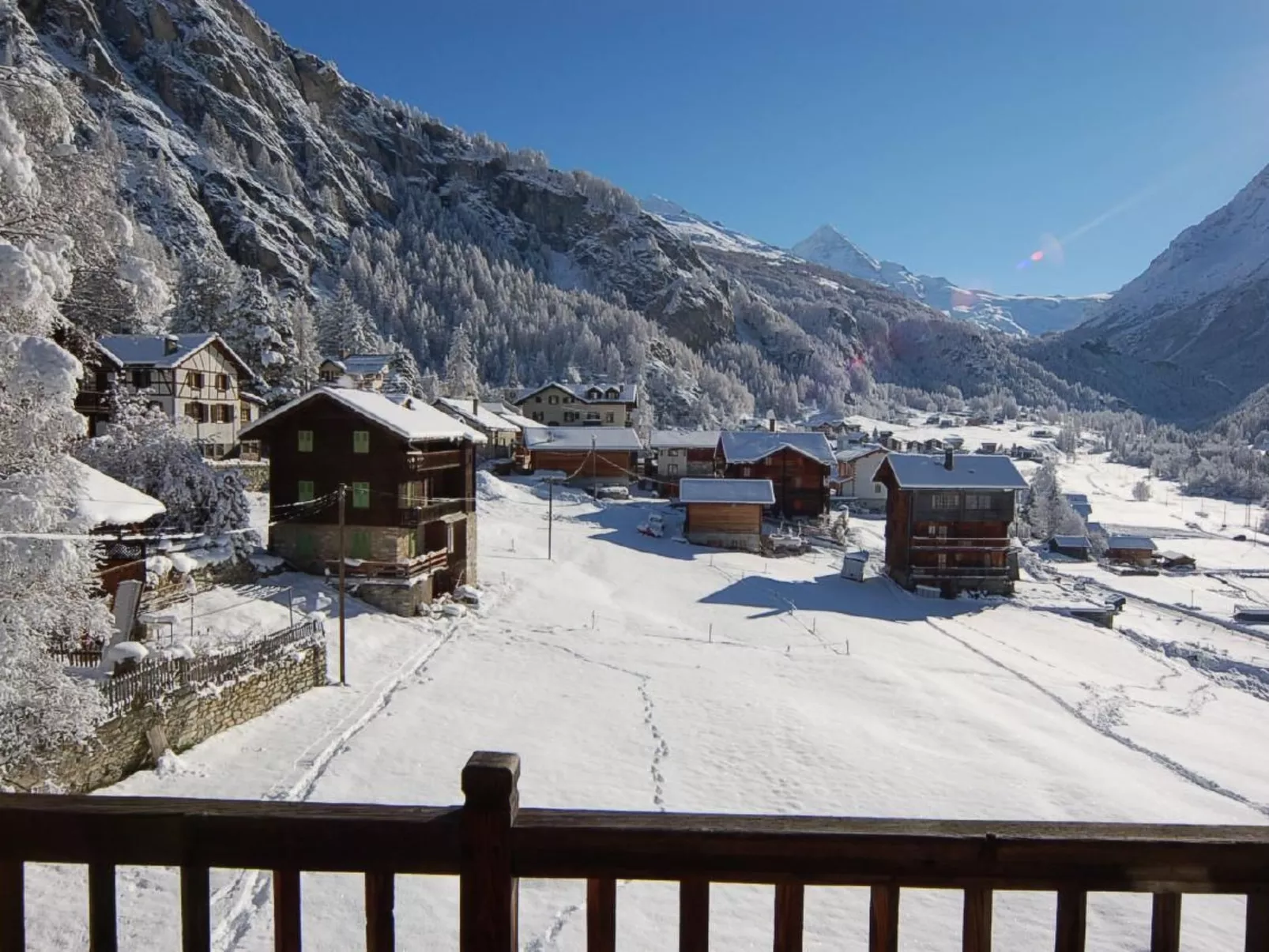 "Base Camp Evolène"-Buiten