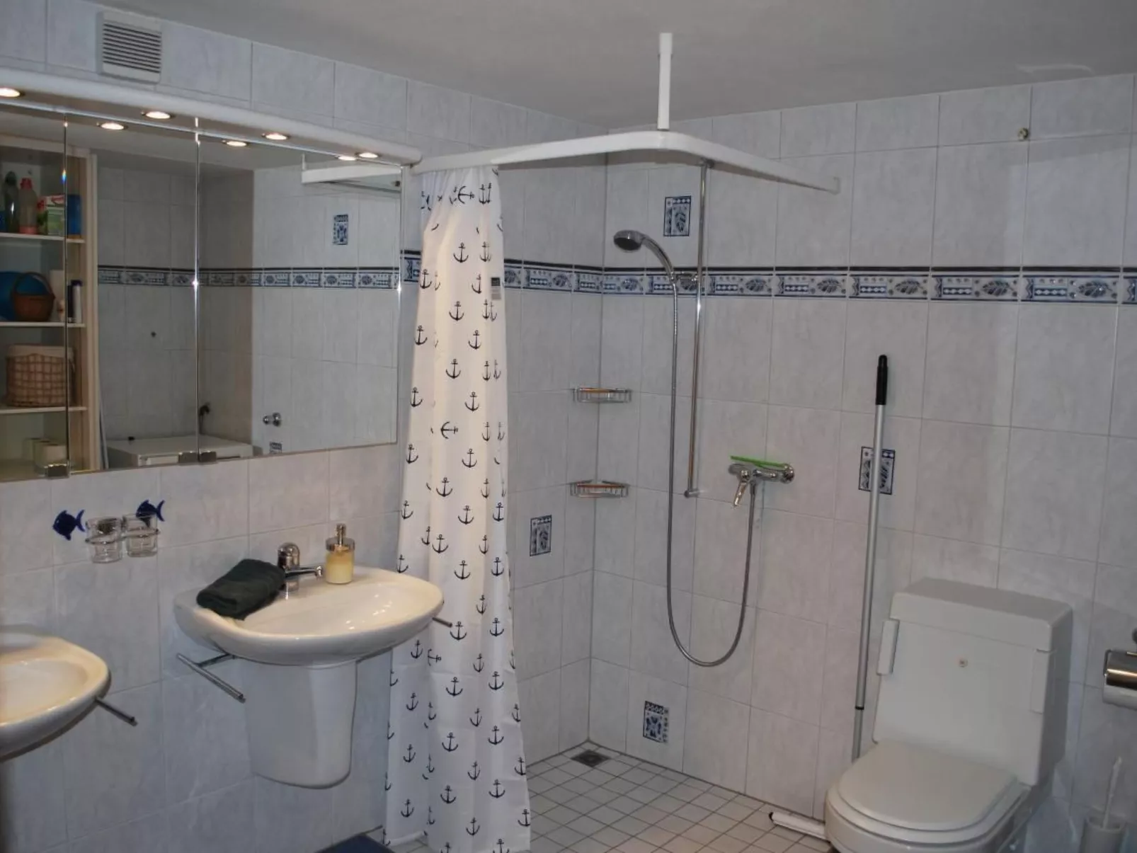 Blick auf herrliche Bergwelt-Binnen