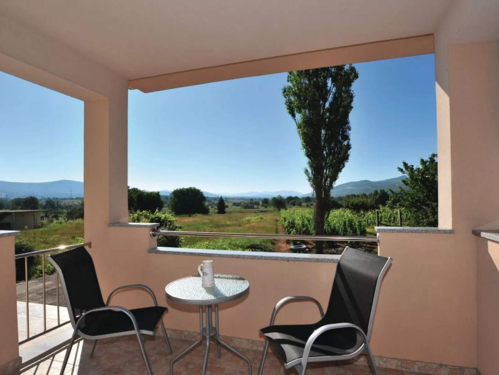 Villa "Sonnenblume" mit eigenem Garten und Grill-Image-tags.info