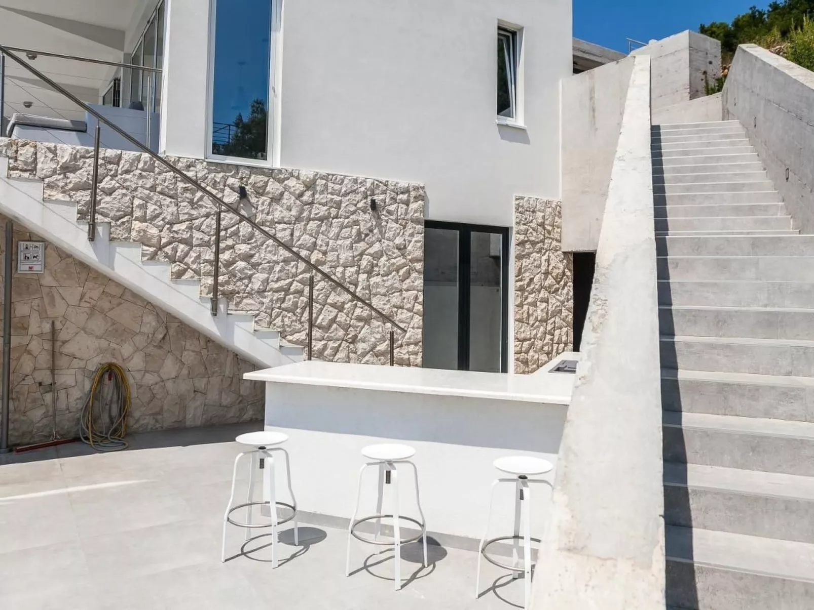 Villa Style and Sea-Buiten