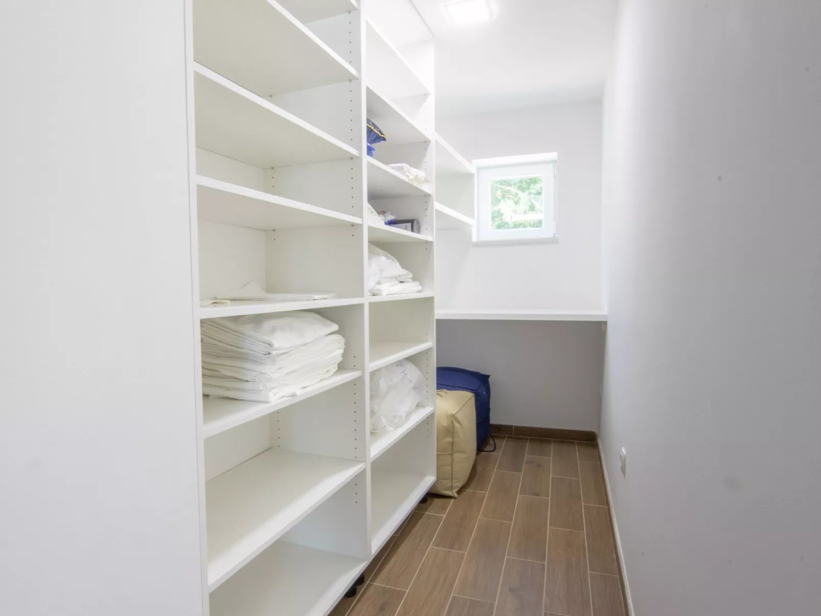 Stipanovi Dvori mit Bergblick-Image-tags.info