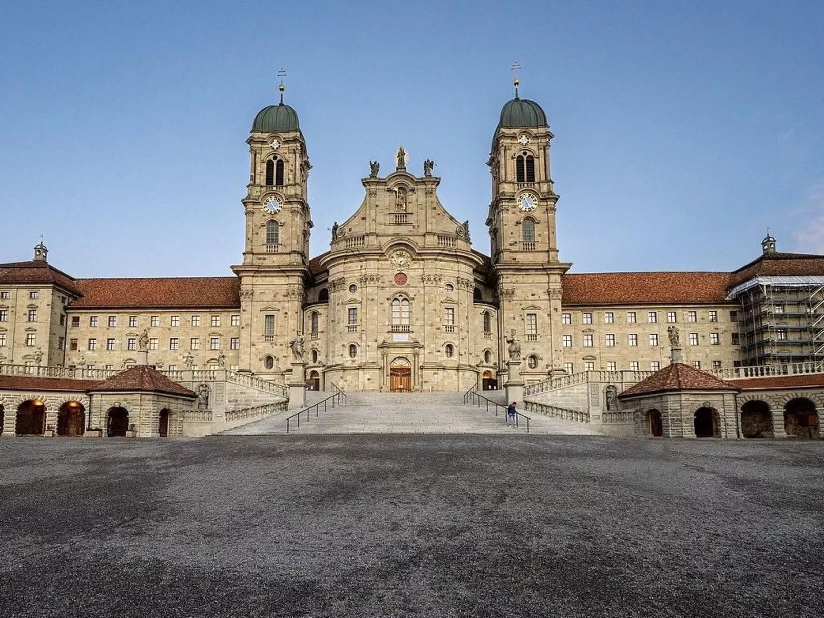 Brunni-Alpthal direkt an den Mythen-Bergen-Buiten