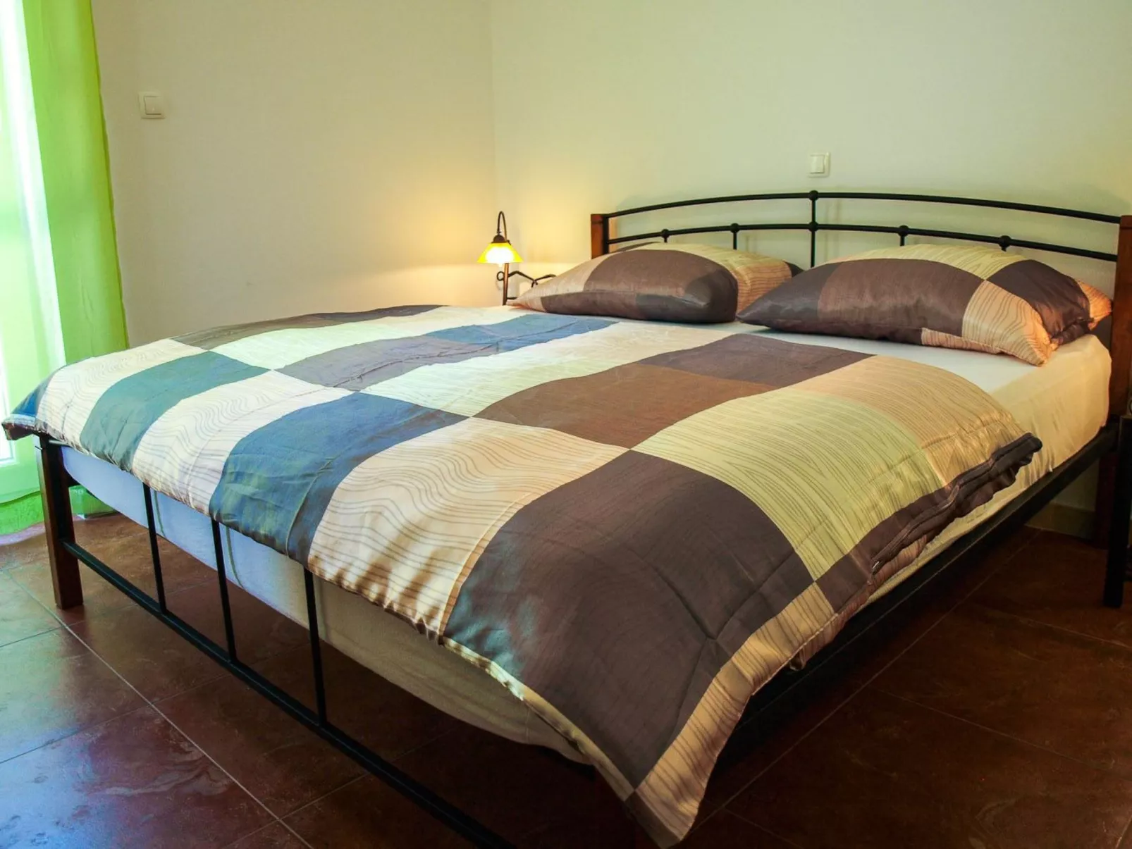 Wohnung „Zitronenbaum Postira“-Binnen