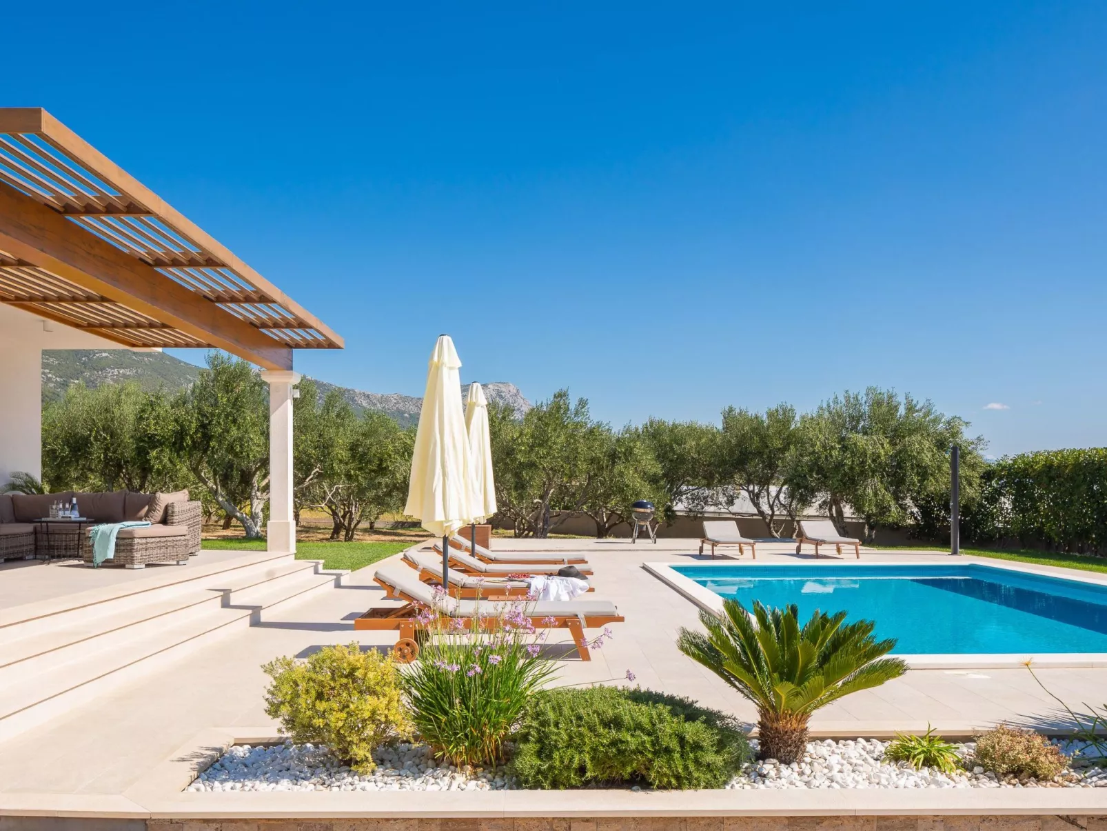 Villa "Cvita" mit eigenem Pool-Binnen