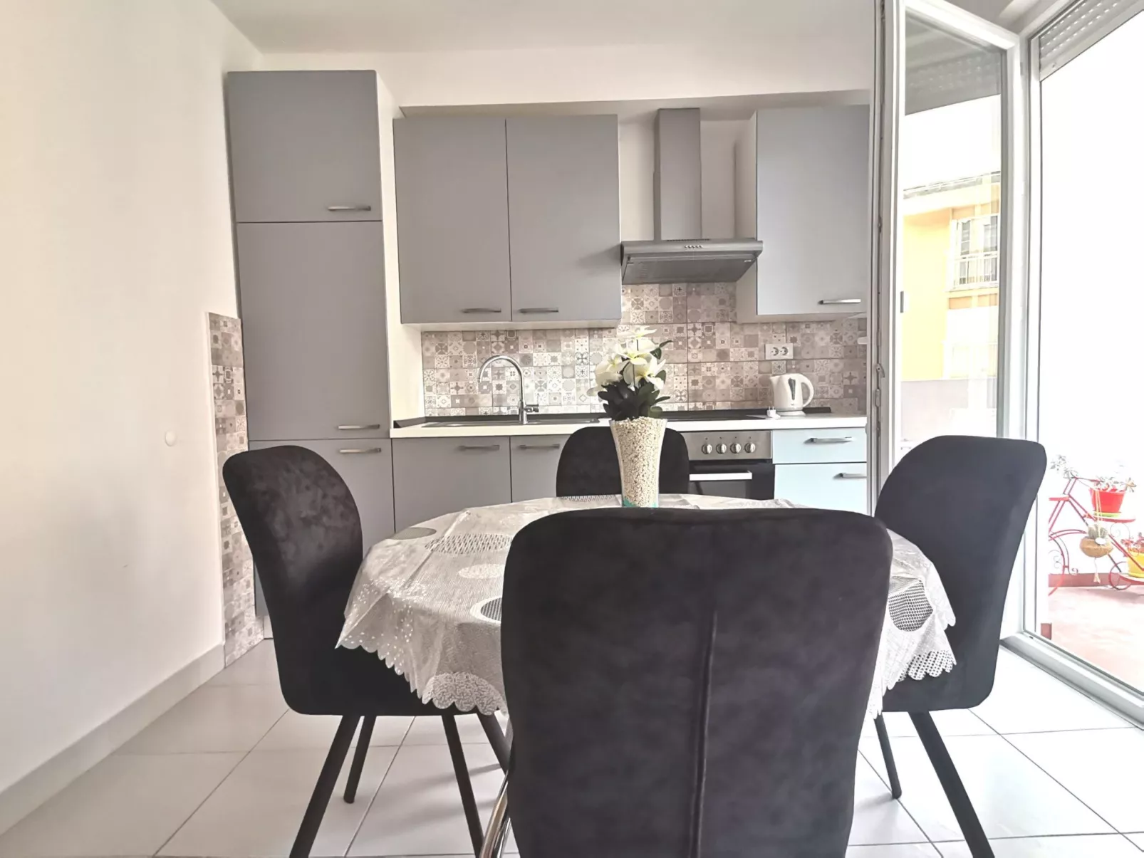 Wohnung mit Terrasse-Binnen