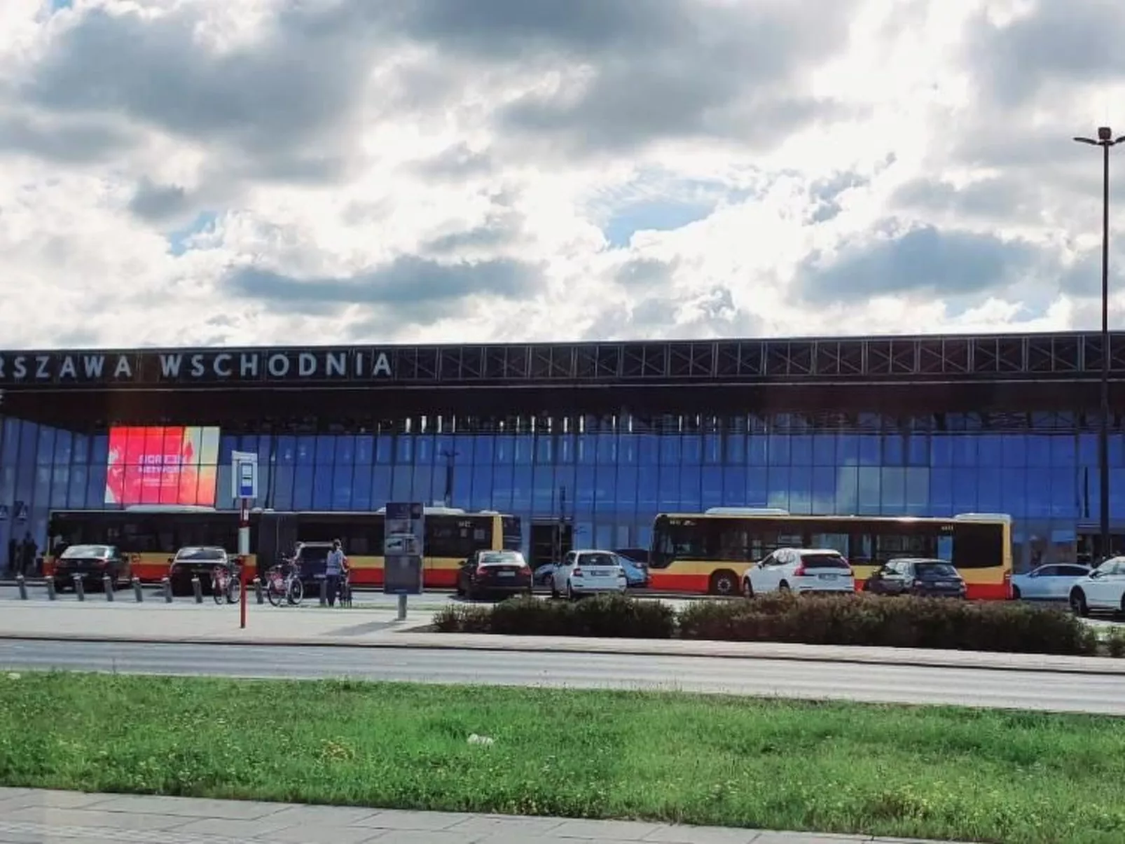 BESSERER PLATZ: Klassisches Warschau-Buiten