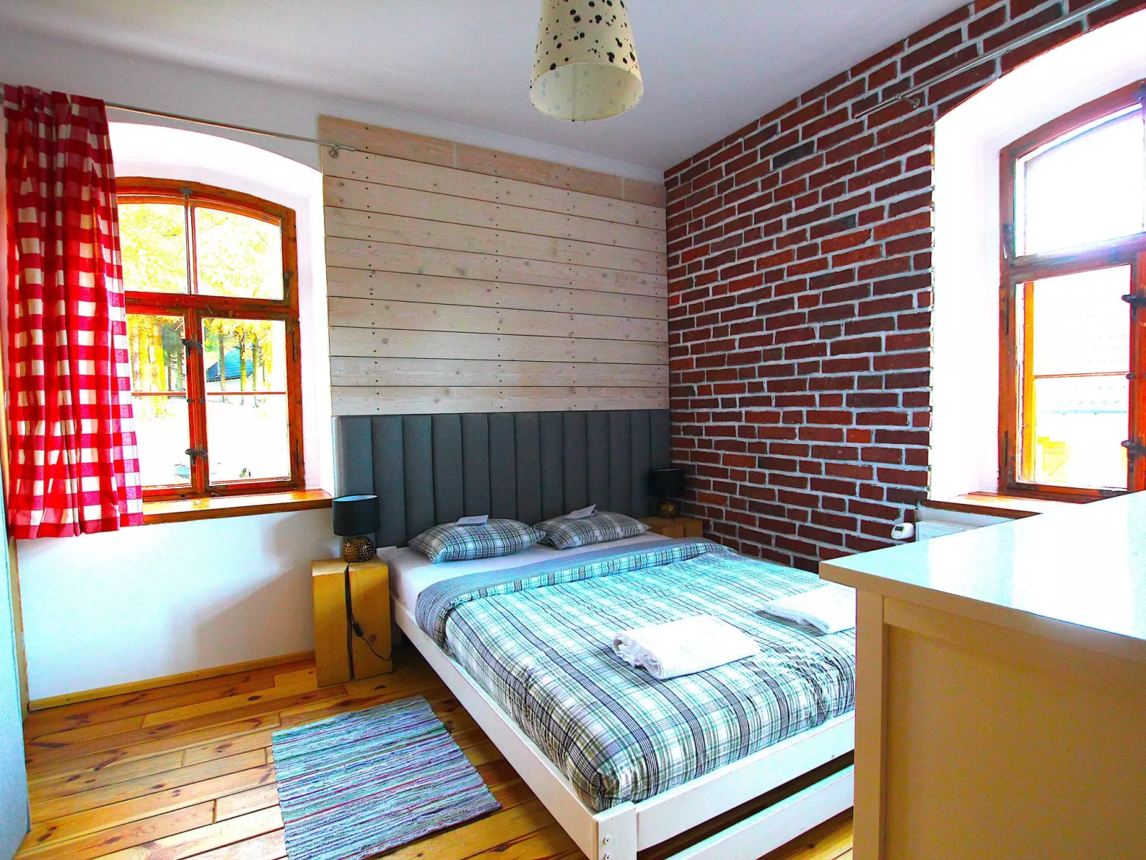 Exklusives Ferienhaus mit Schwimmbad direkt am Wasser-Image-tags.info